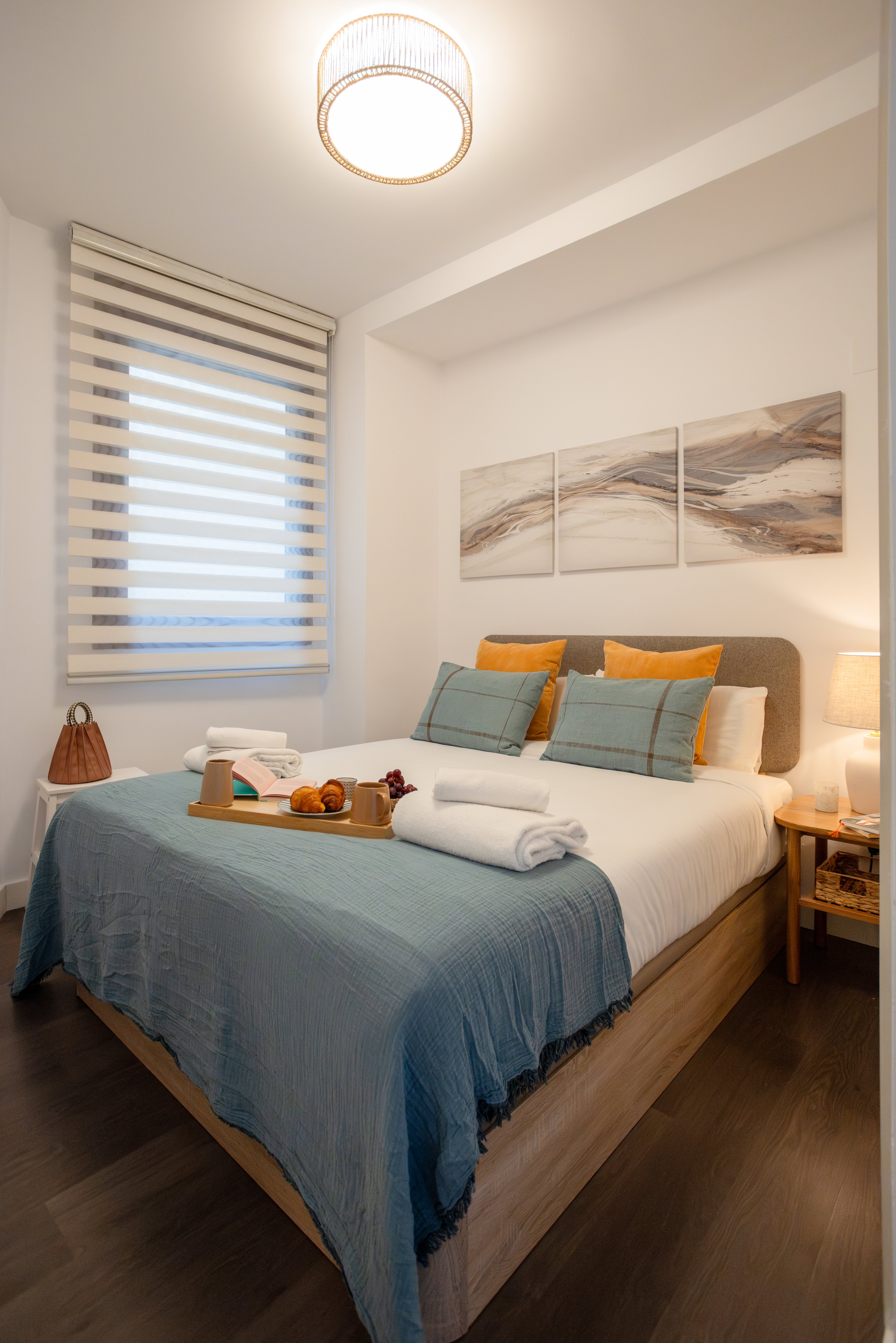 NESTIC - BERIAIN - Dormitorio Apartamento amueblado con servicios
