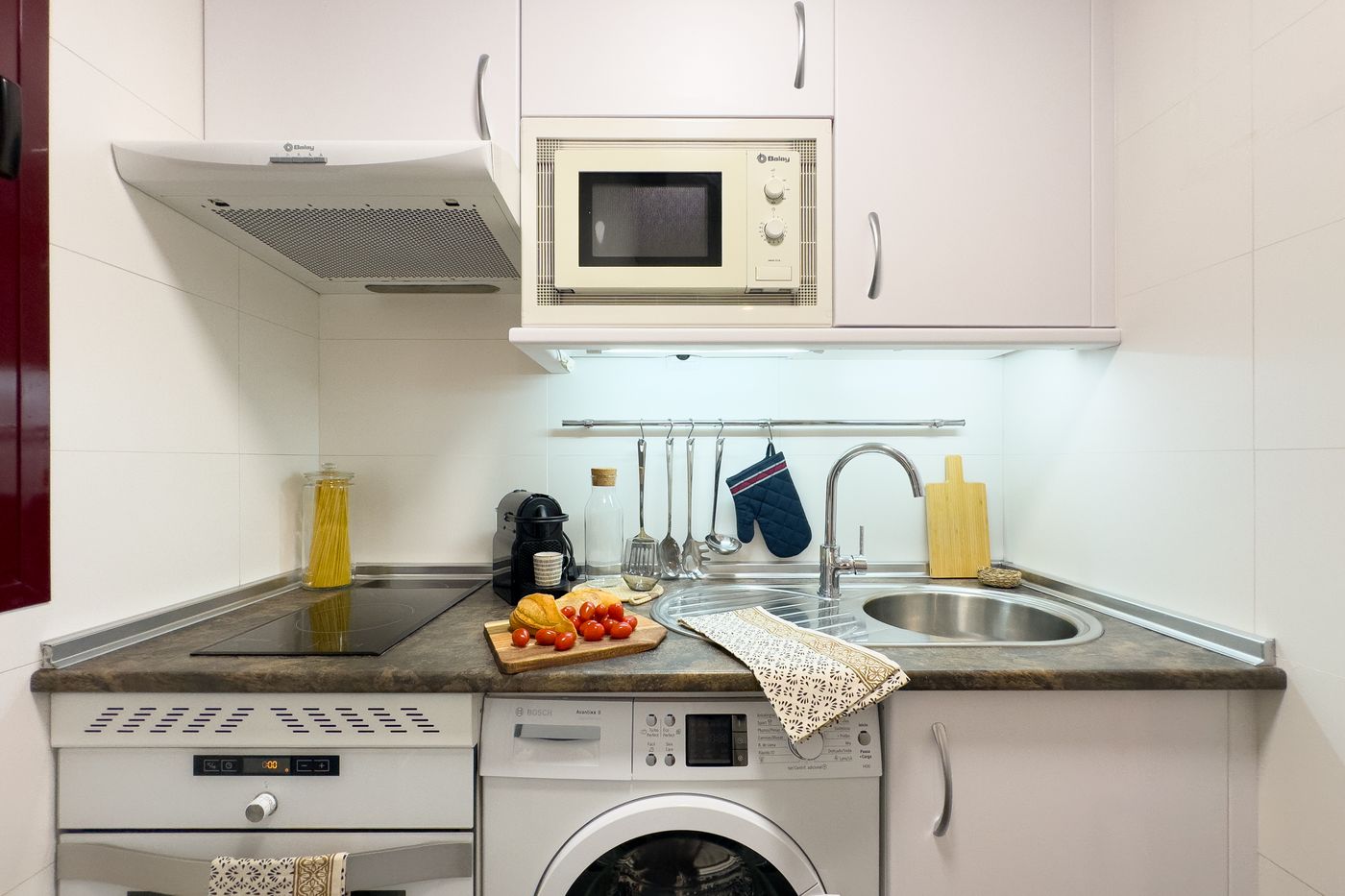 NESTIC - BERIAIN - Kitchen Furnished apartment with services