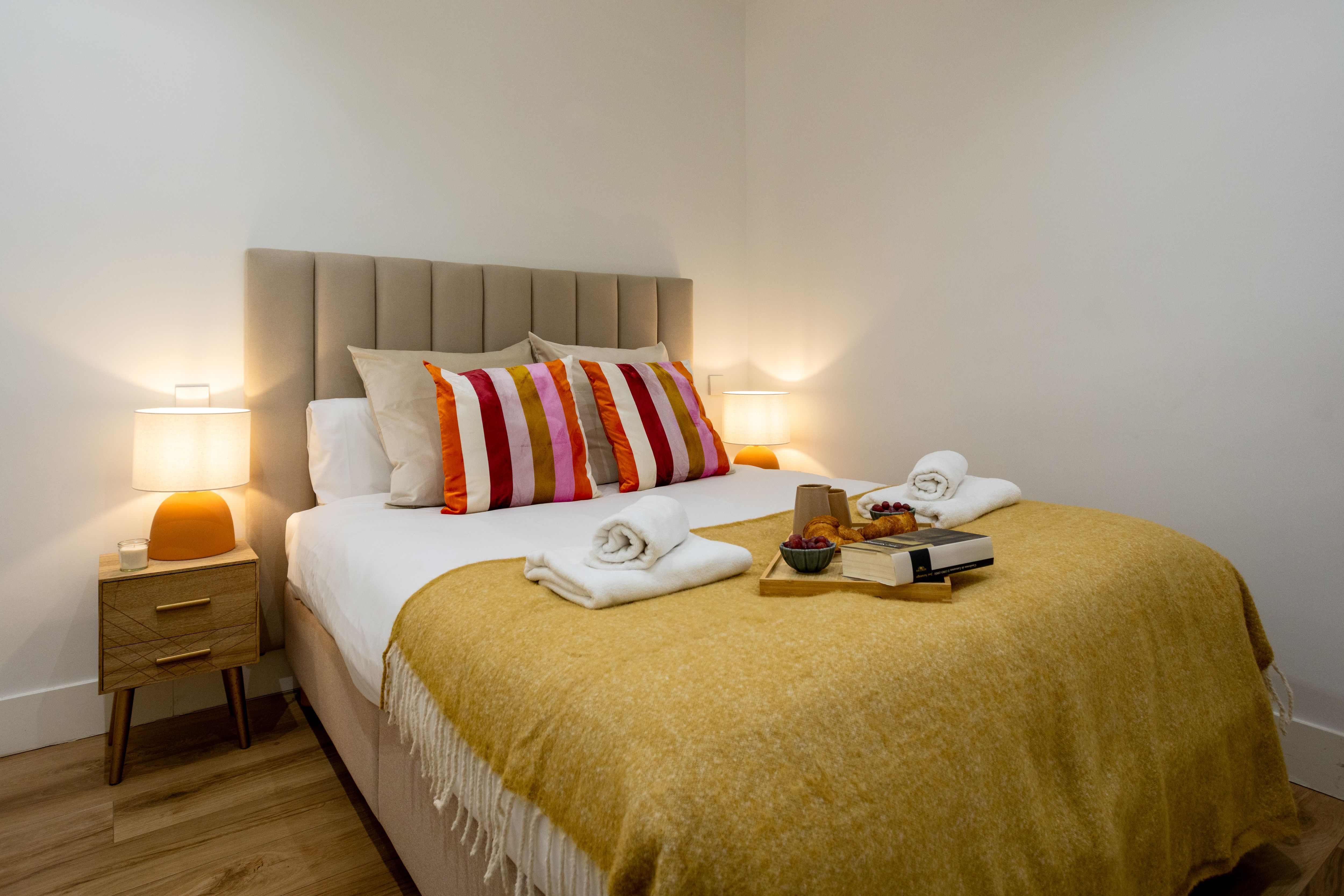 NESTIC - MOYANO - Dormitorio principal apartamento amueblado con servicios