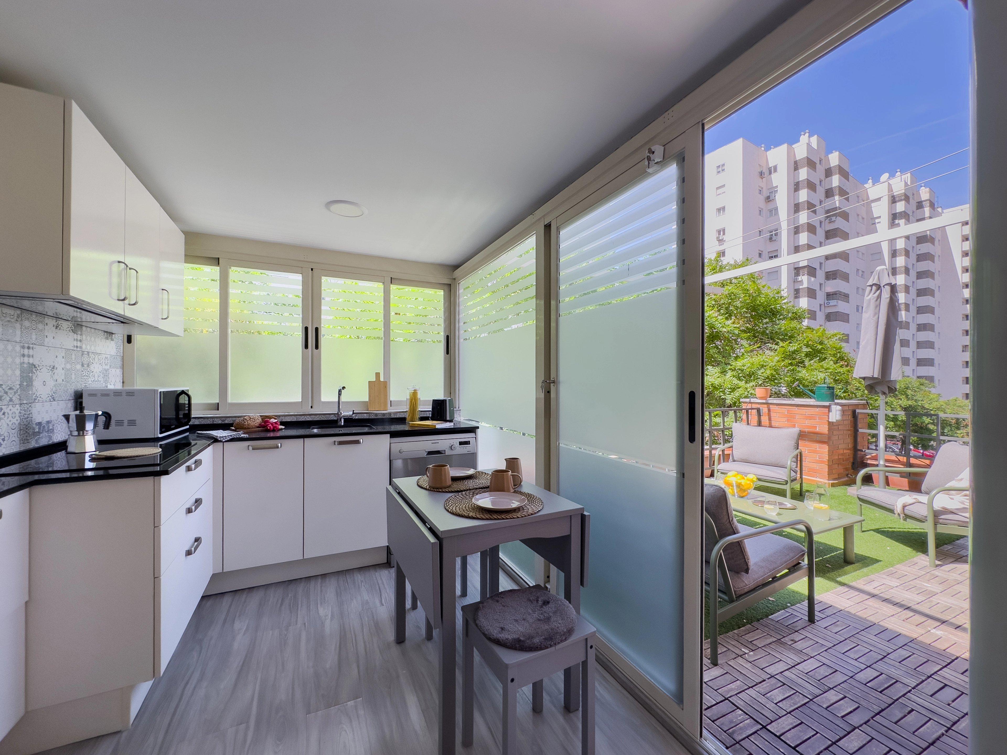 NESTIC - URUMEA - Cocina Apartamento amueblado con servicios