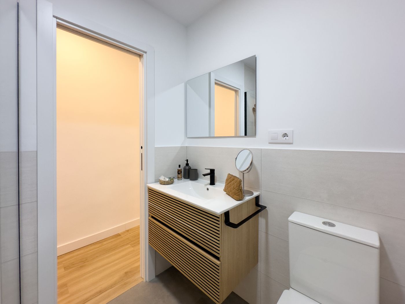 NESTIC - MERELLE - Baño Apartamento amueblado con servicios