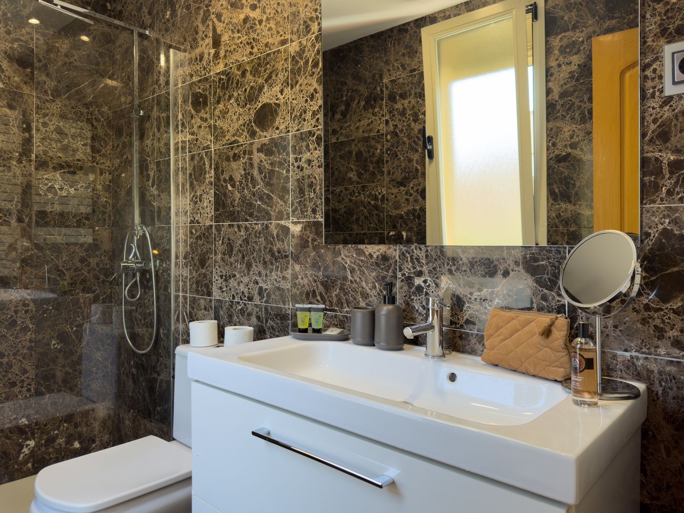 NESTIC - URUMEA - Bathroom 1 Furnished apartment with services