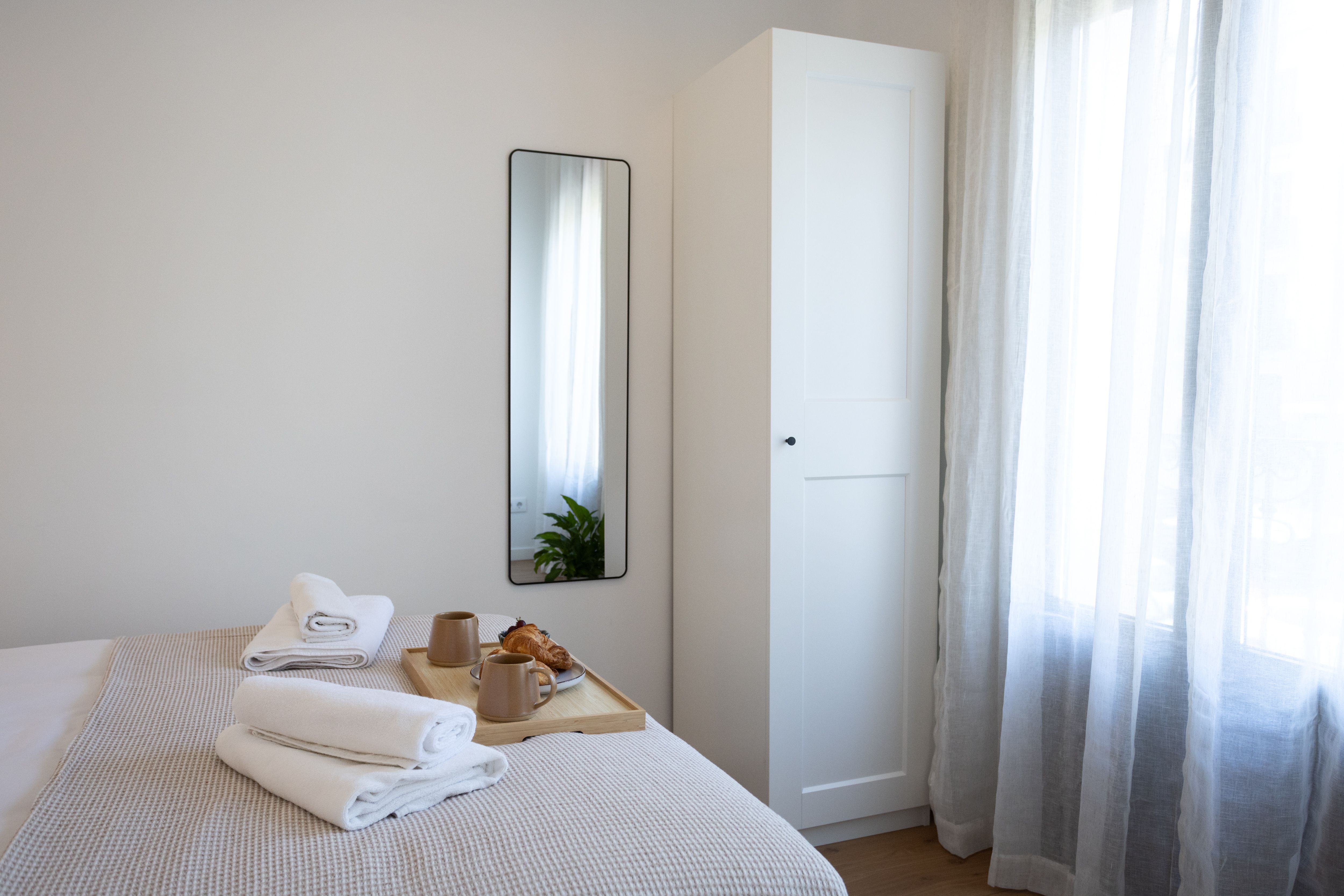 NESTIC - BRACARA - Dormitorio principal apartamento amueblado con servicios