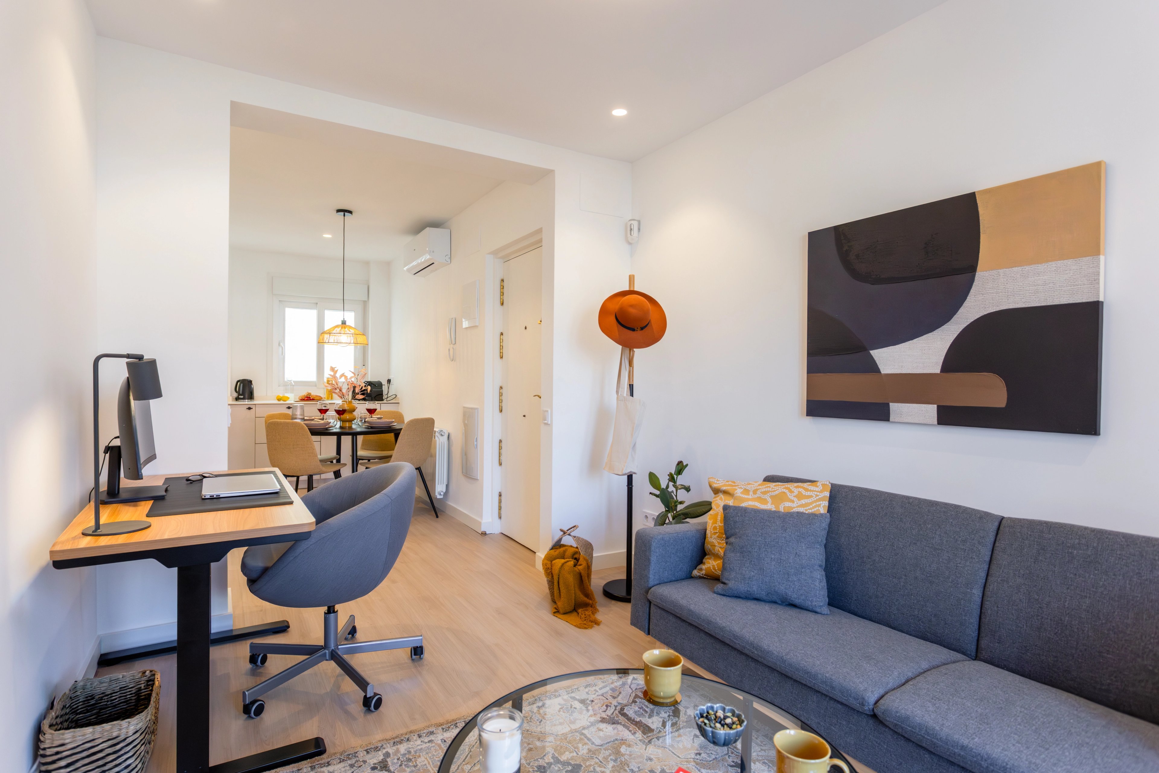 NESTIC - TINEO - Living room Furnished apartment with services