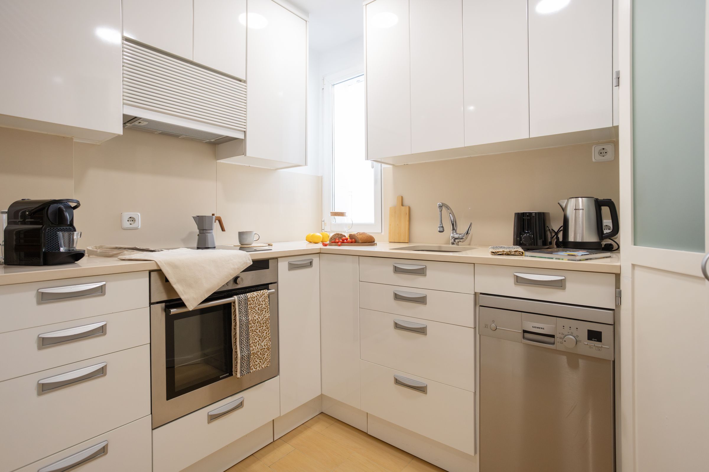 NESTIC - ALCAÑICES - Kitchen Furnished apartment with services