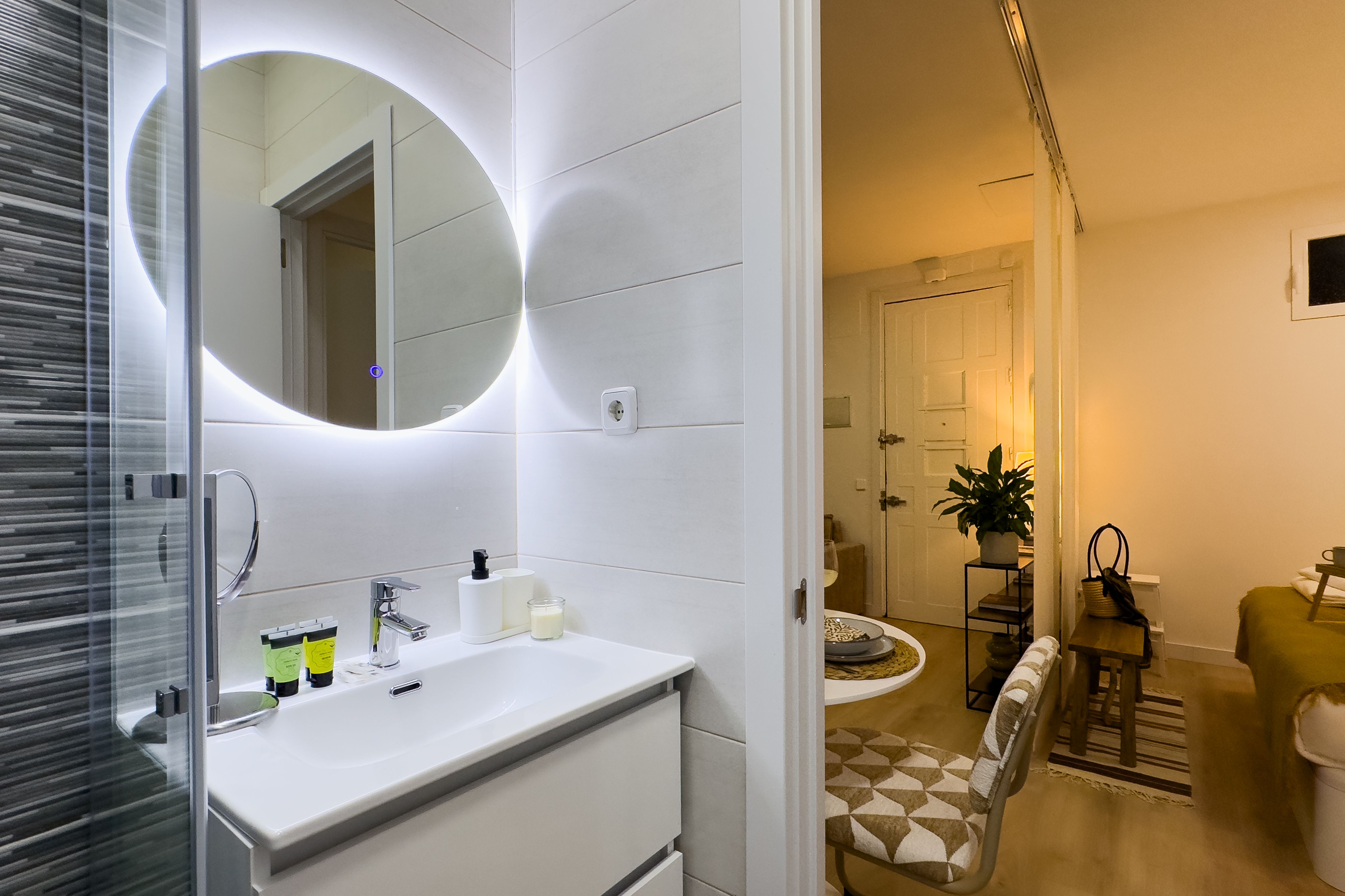 NESTIC - BAYEU - Baño Apartamento amueblado con servicios