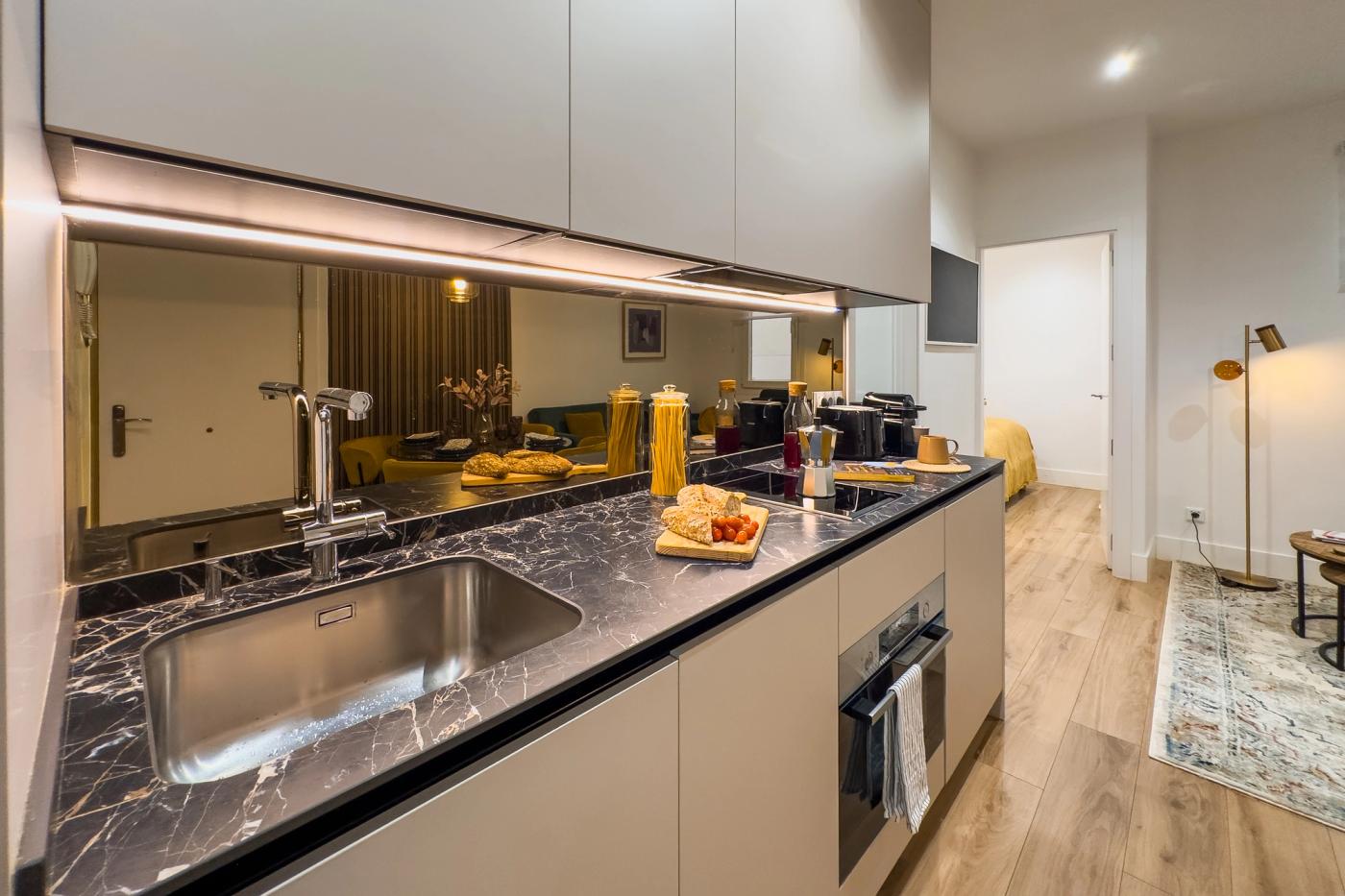 NESTIC - MOYANO - Kitchen furnished apartment with services