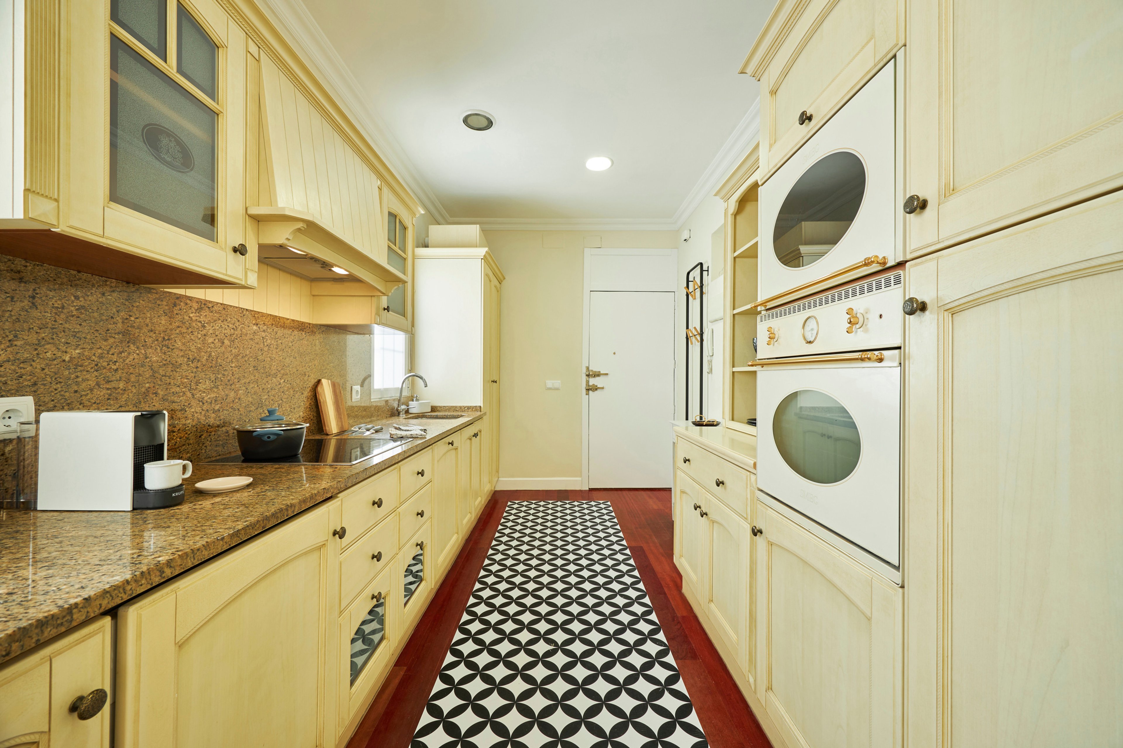 NESTIC - BRIGADIER - Cocina equipada con electrodomésticos