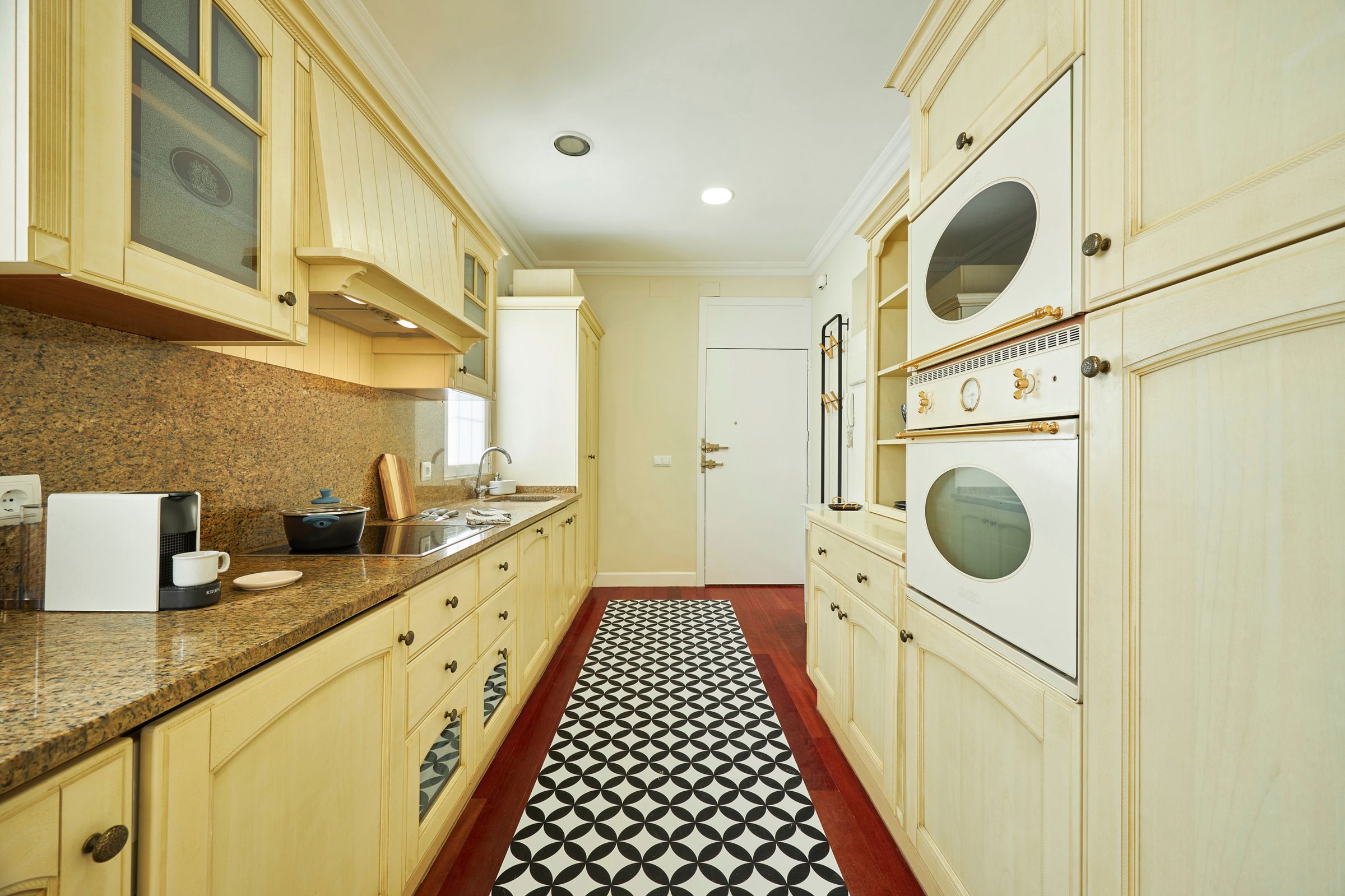 NESTIC - BRIGADIER - Kitchen fully equipped