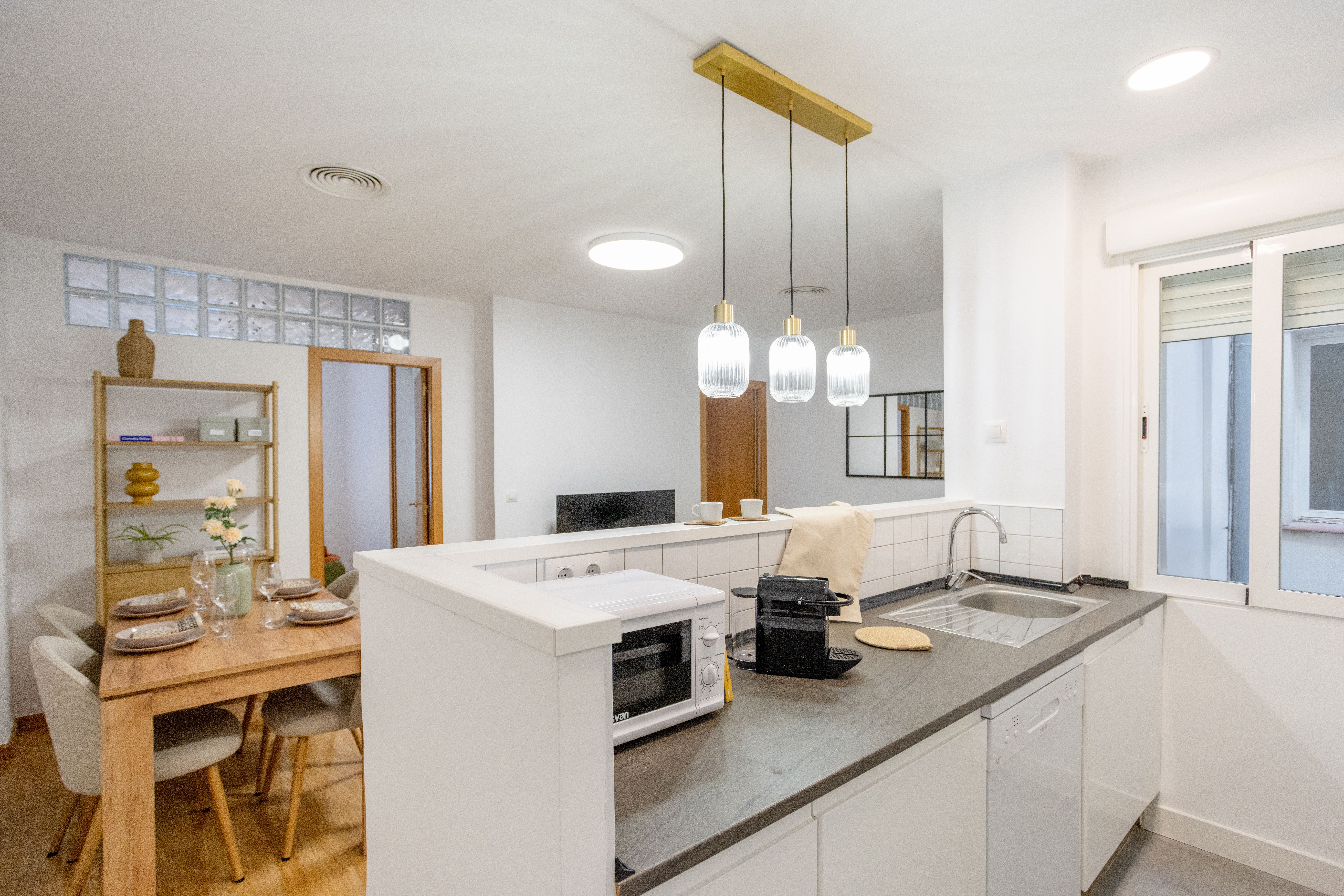 NESTIC - MERLO - Cocina Apartamento amueblado con servicios