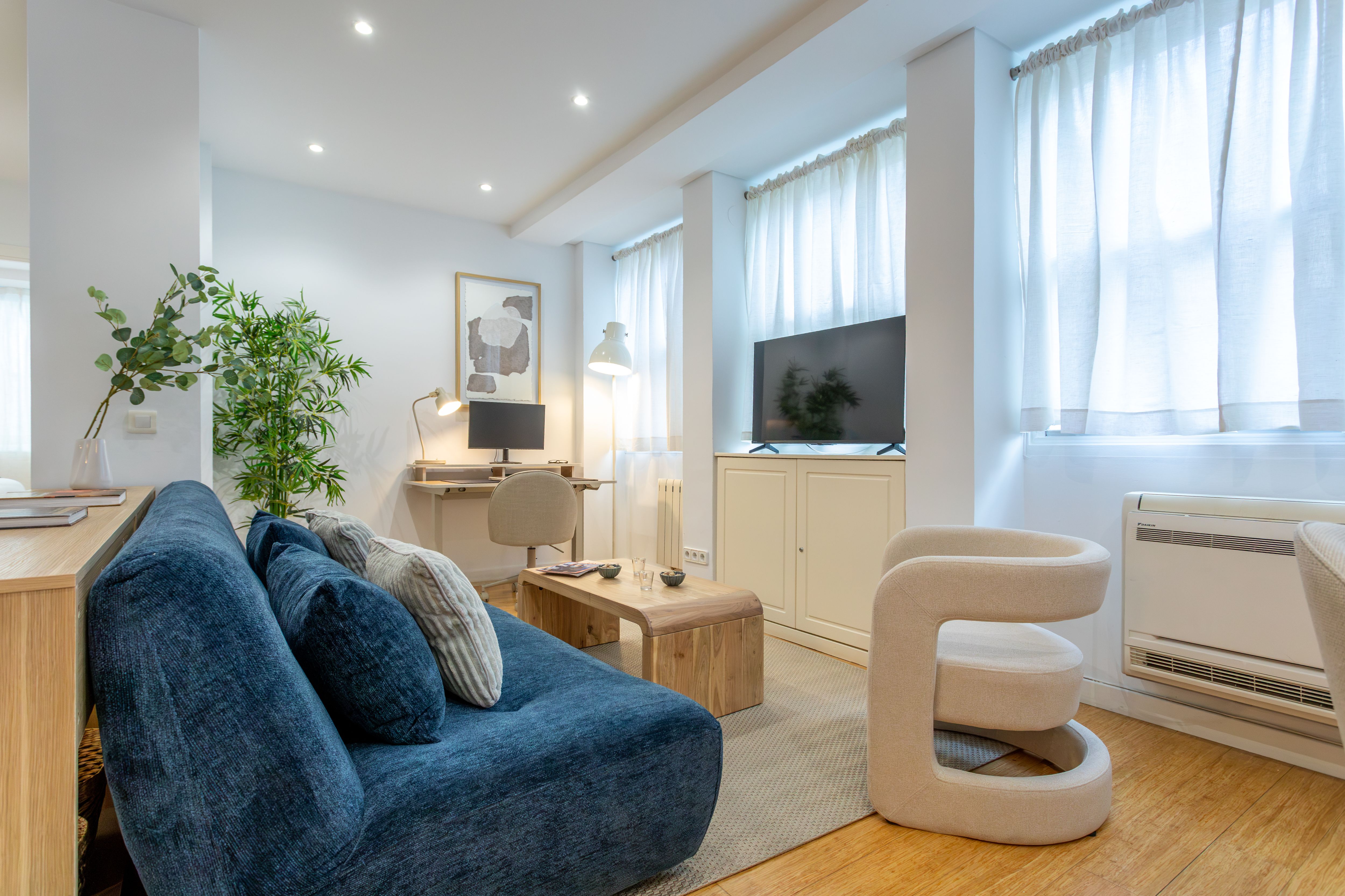 NESTIC - LIRIA - Apartamento amueblado con servicios - Salón