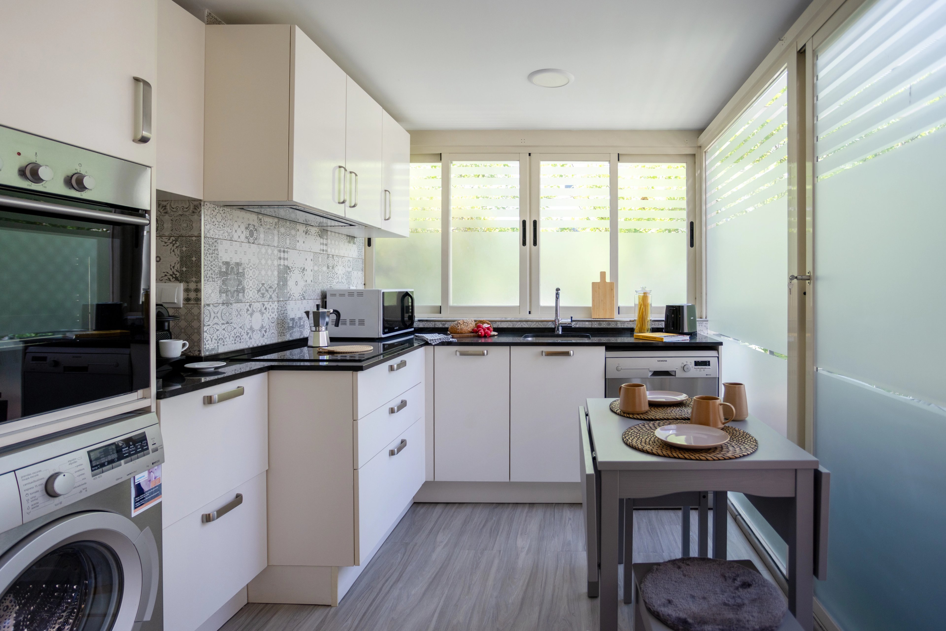 NESTIC - URUMEA - Cocina Apartamento amueblado con servicios