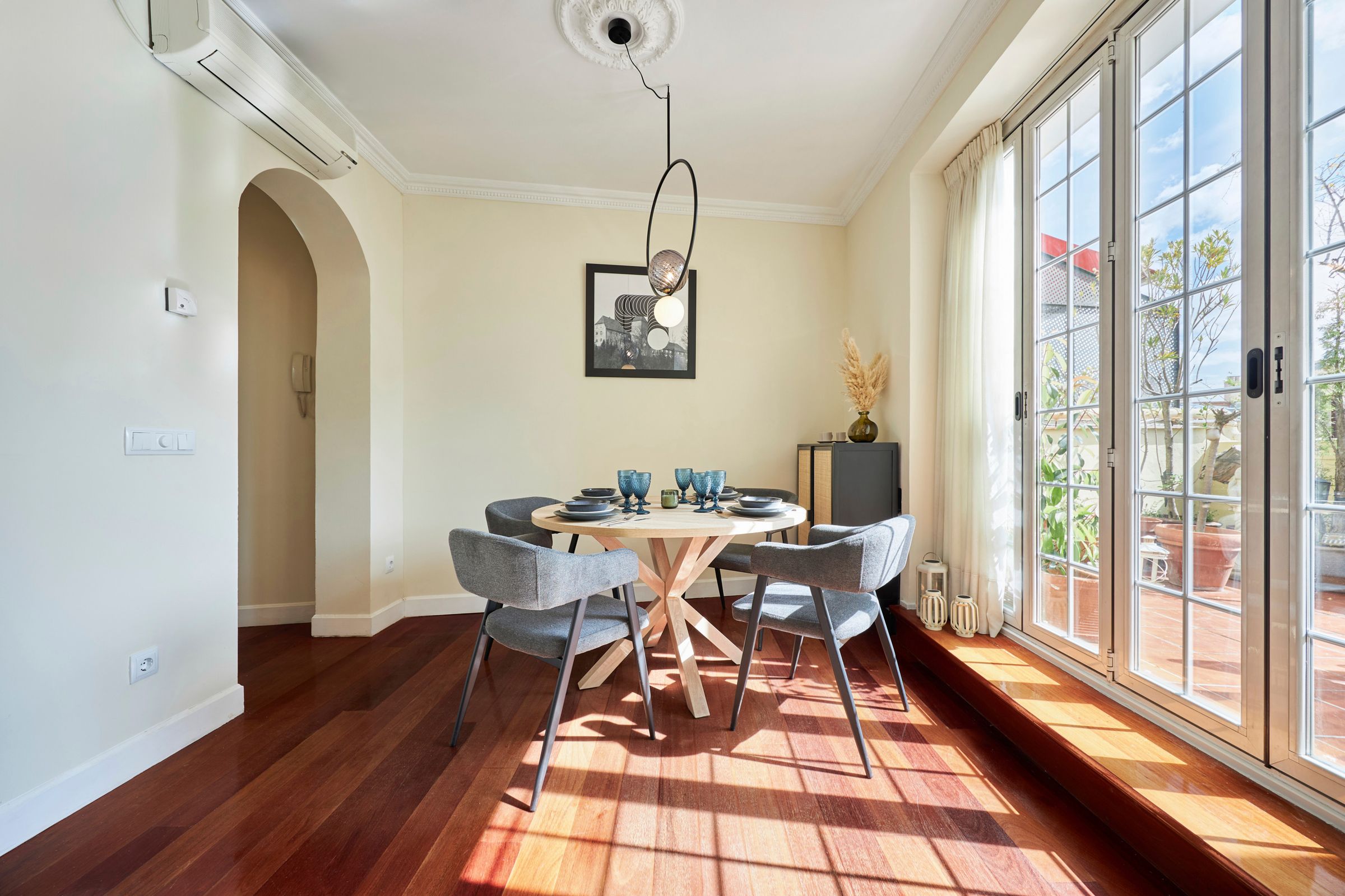 NESTIC - BRIGADIER - Dining room furnished in penthouse in Salamanca Madrid