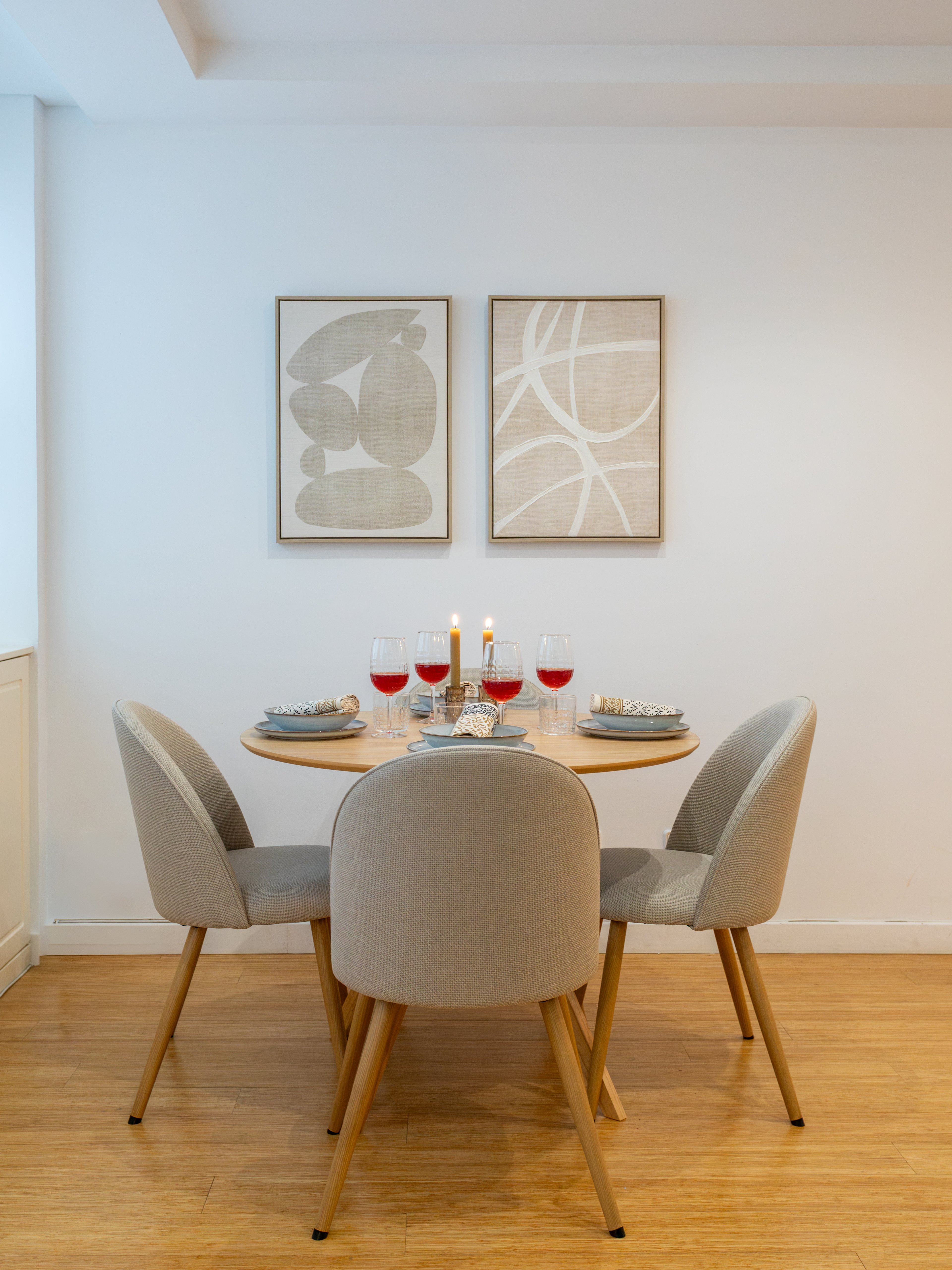 NESTIC - LIRIA - Apartamento amueblado con servicios - Comedor