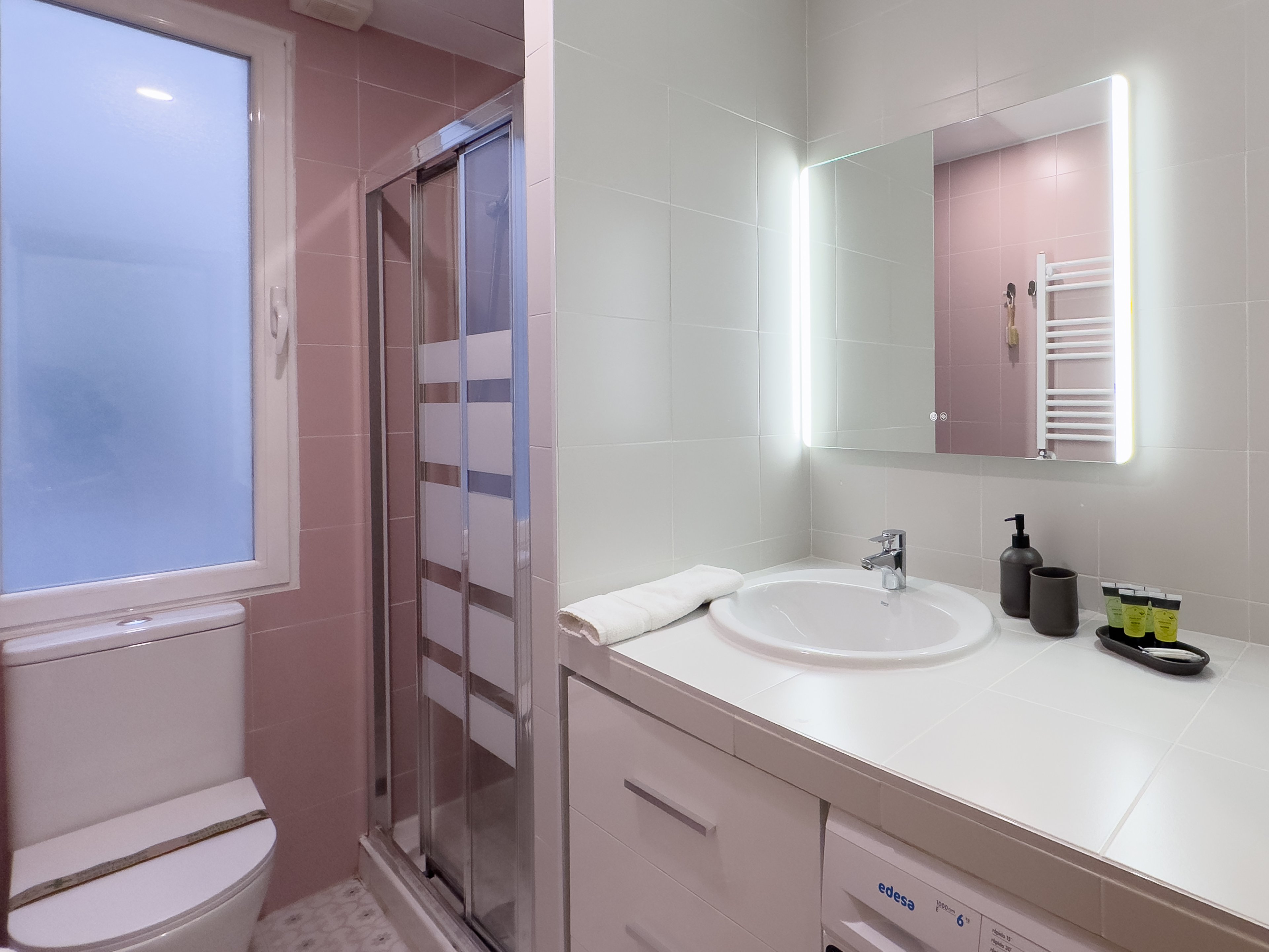 NESTIC - MERLO - Baño Apartamento amueblado con servicios