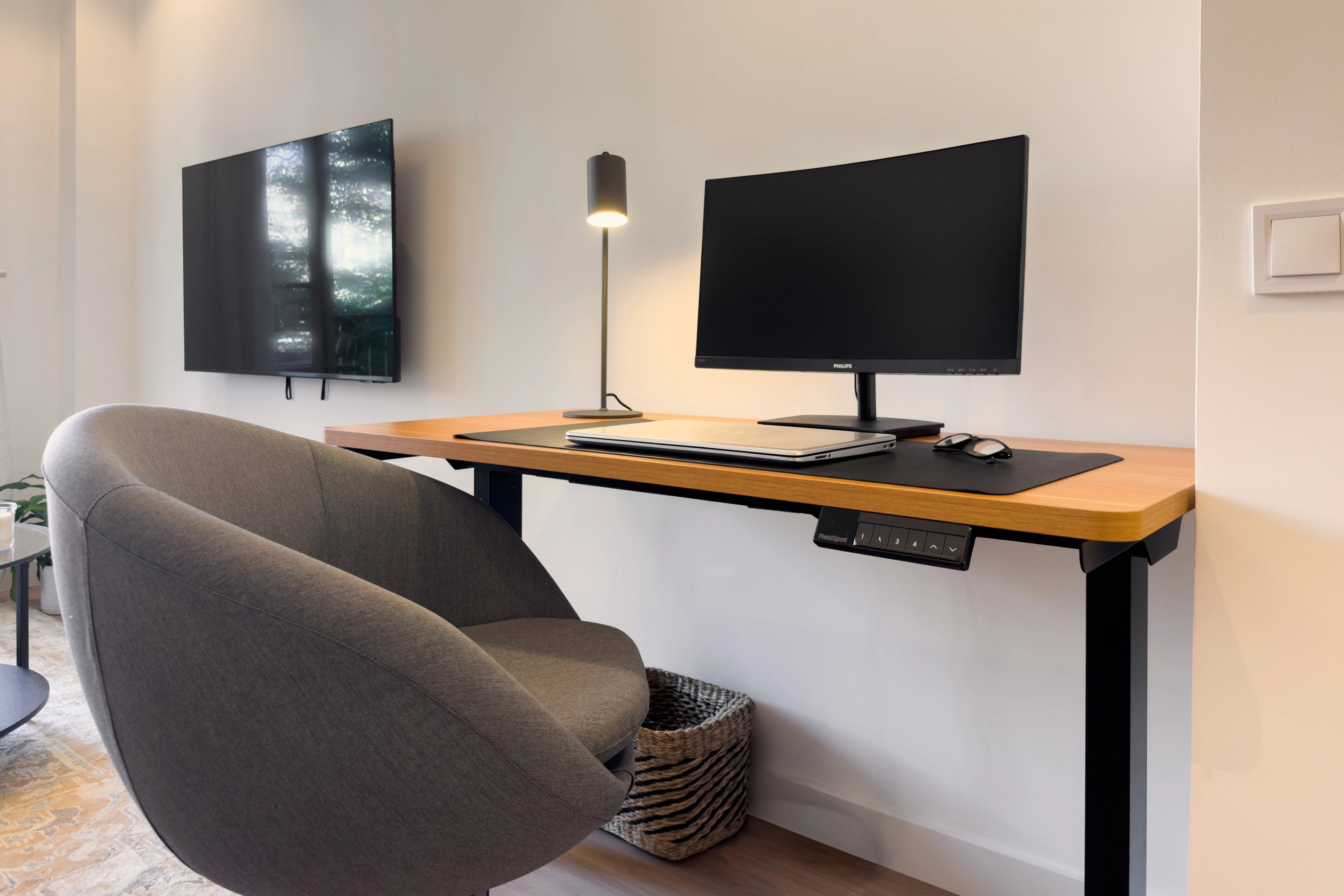 NESTIC - TINEO - Office area Furnished apartment with services