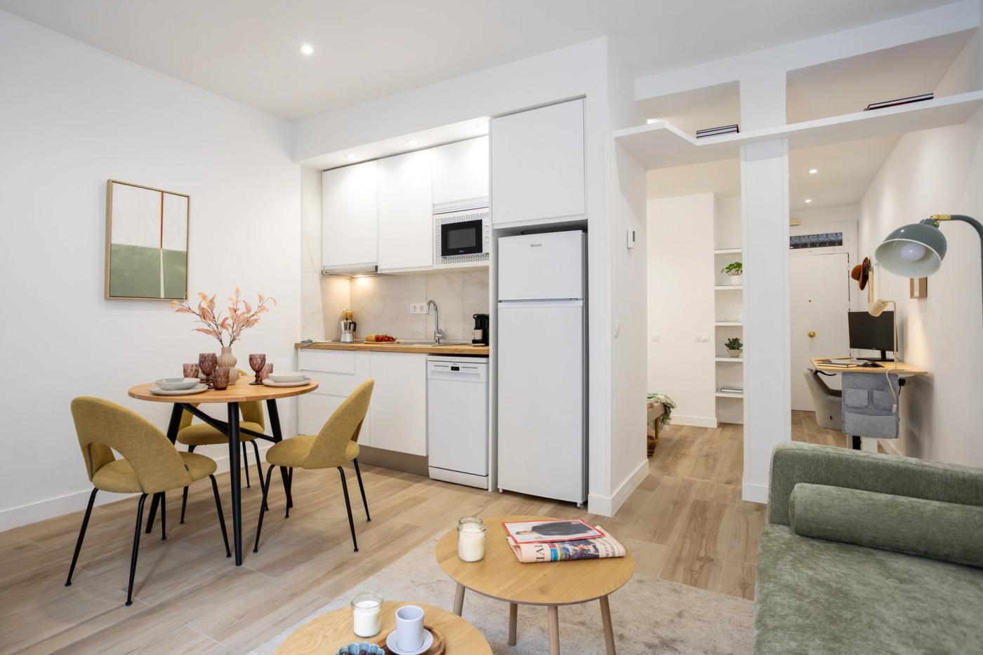 NESTIC - BARCINO - Living room furnished apartment with services