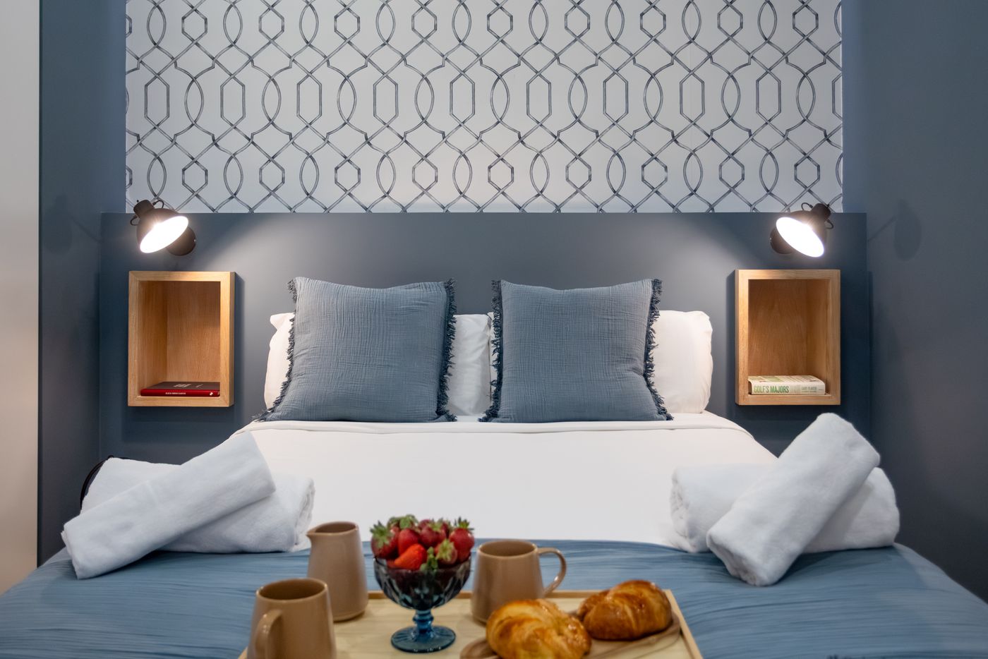 NESTIC - MENESES - Bedroom Furnished apartment with services