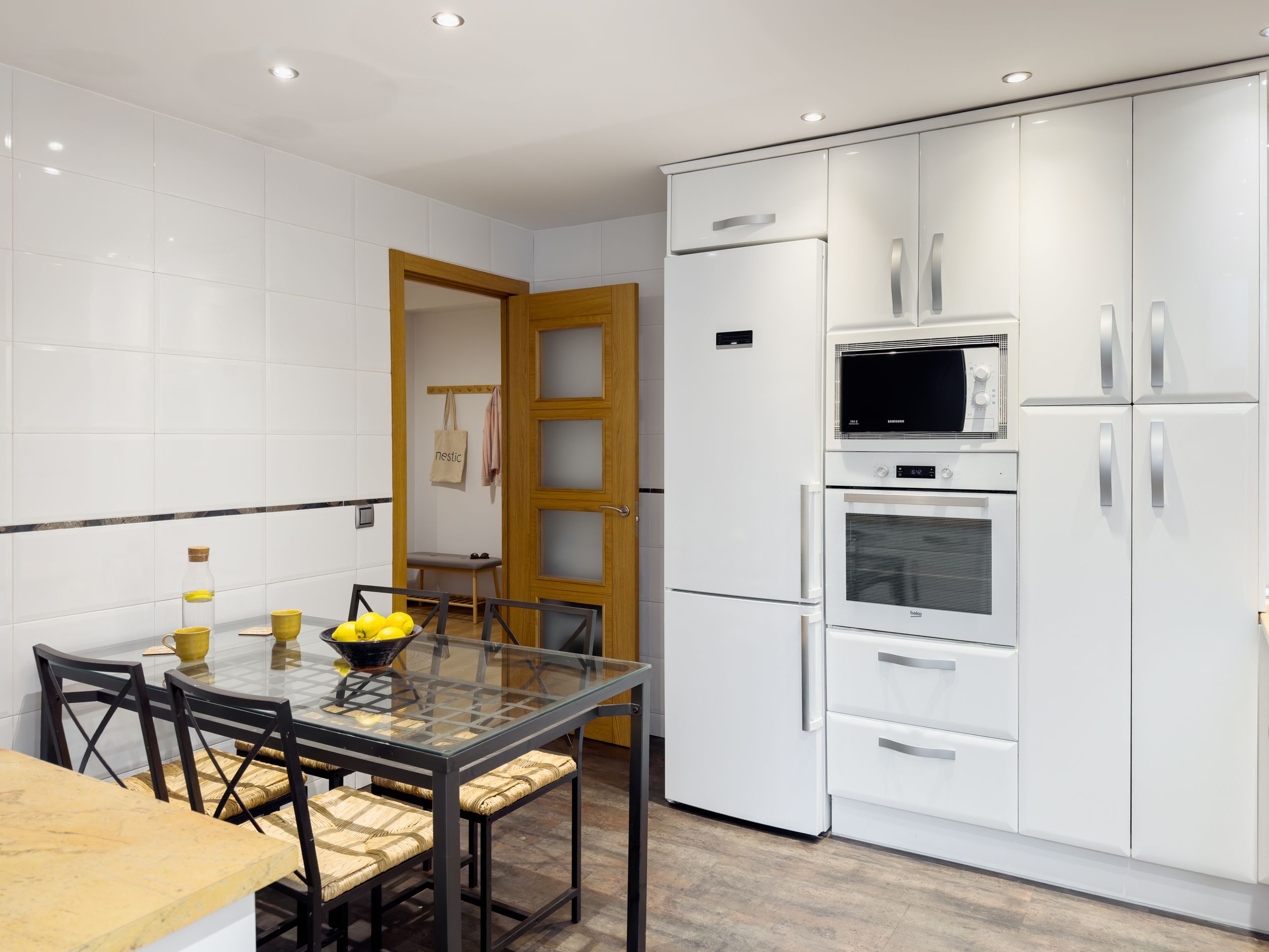 NESTIC - LIDIA - Cocina apartamento amueblado con servicios