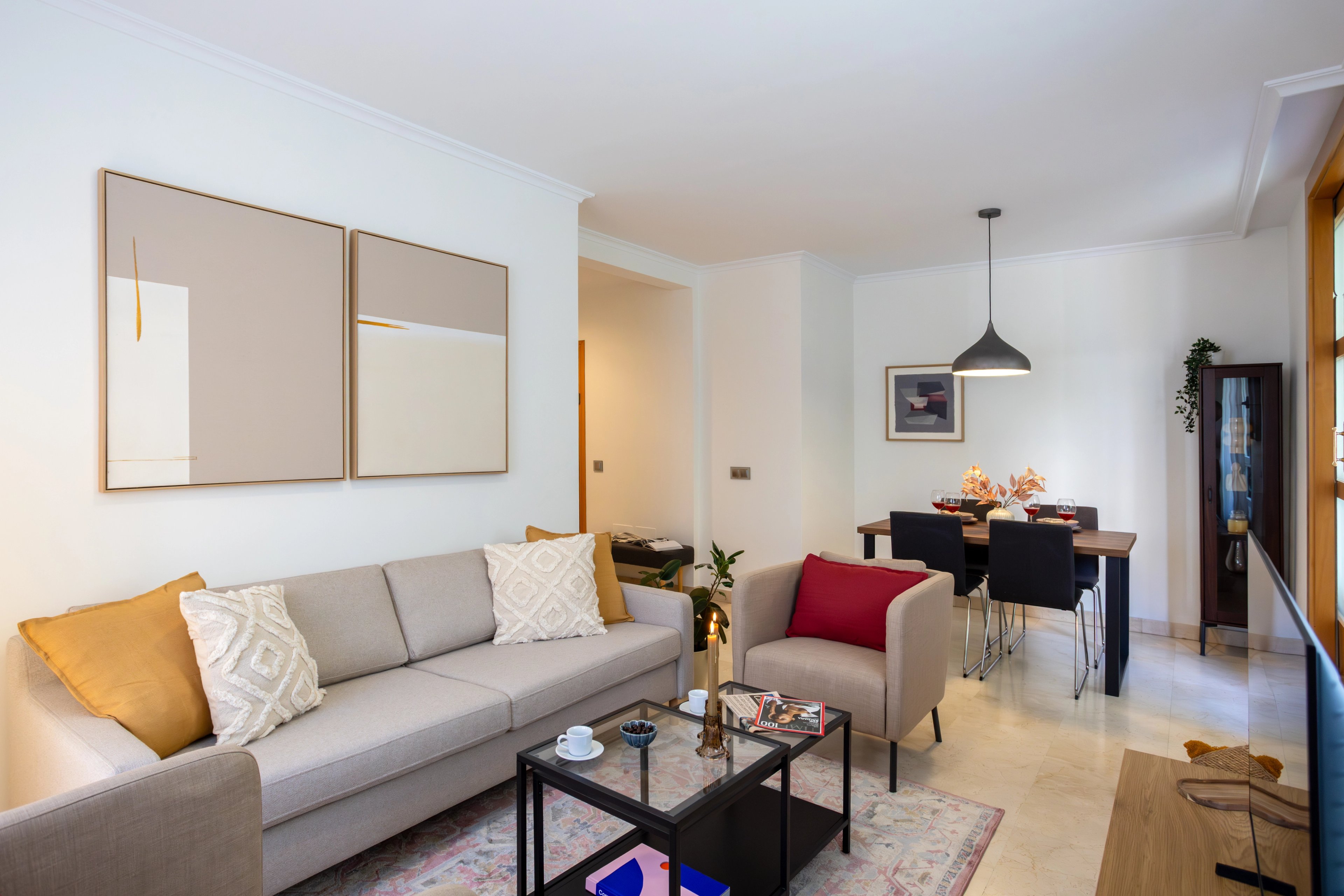 NESTIC - URUMEA - Salón Apartamento amueblado con servicios