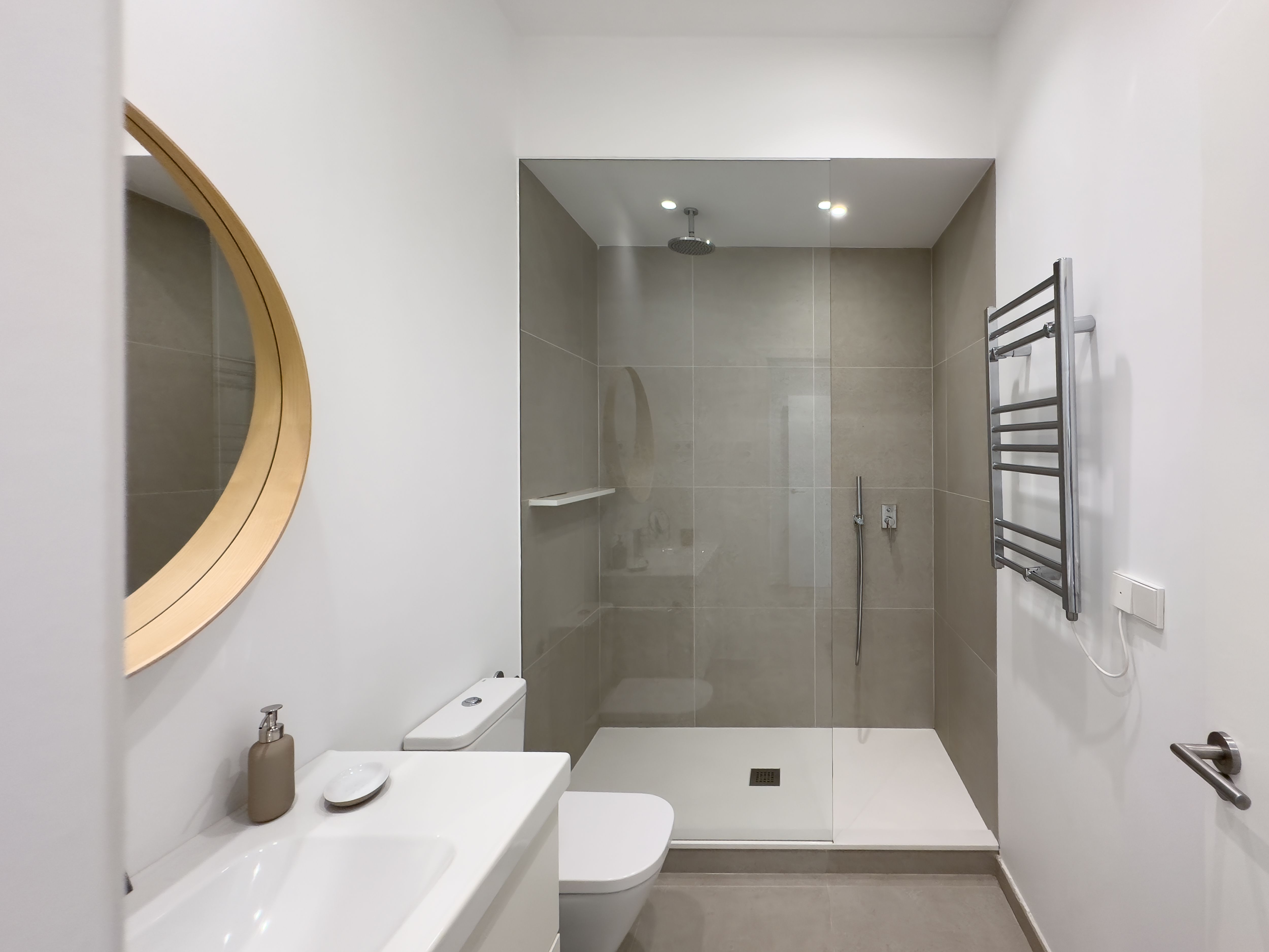 NESTIC - ACLA - Baño apartamento amueblado