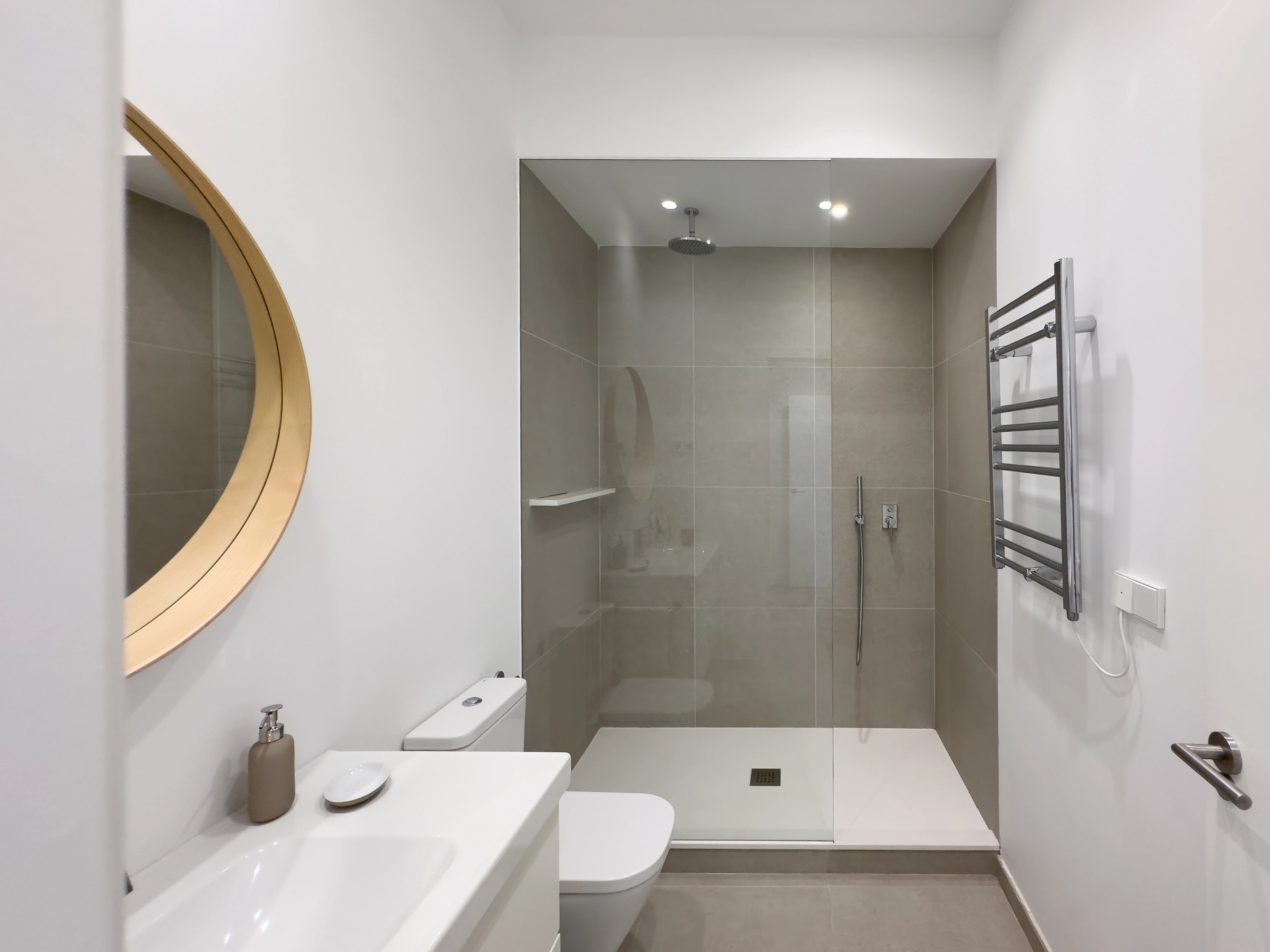 NESTIC - ACLA - Baño apartamento amueblado