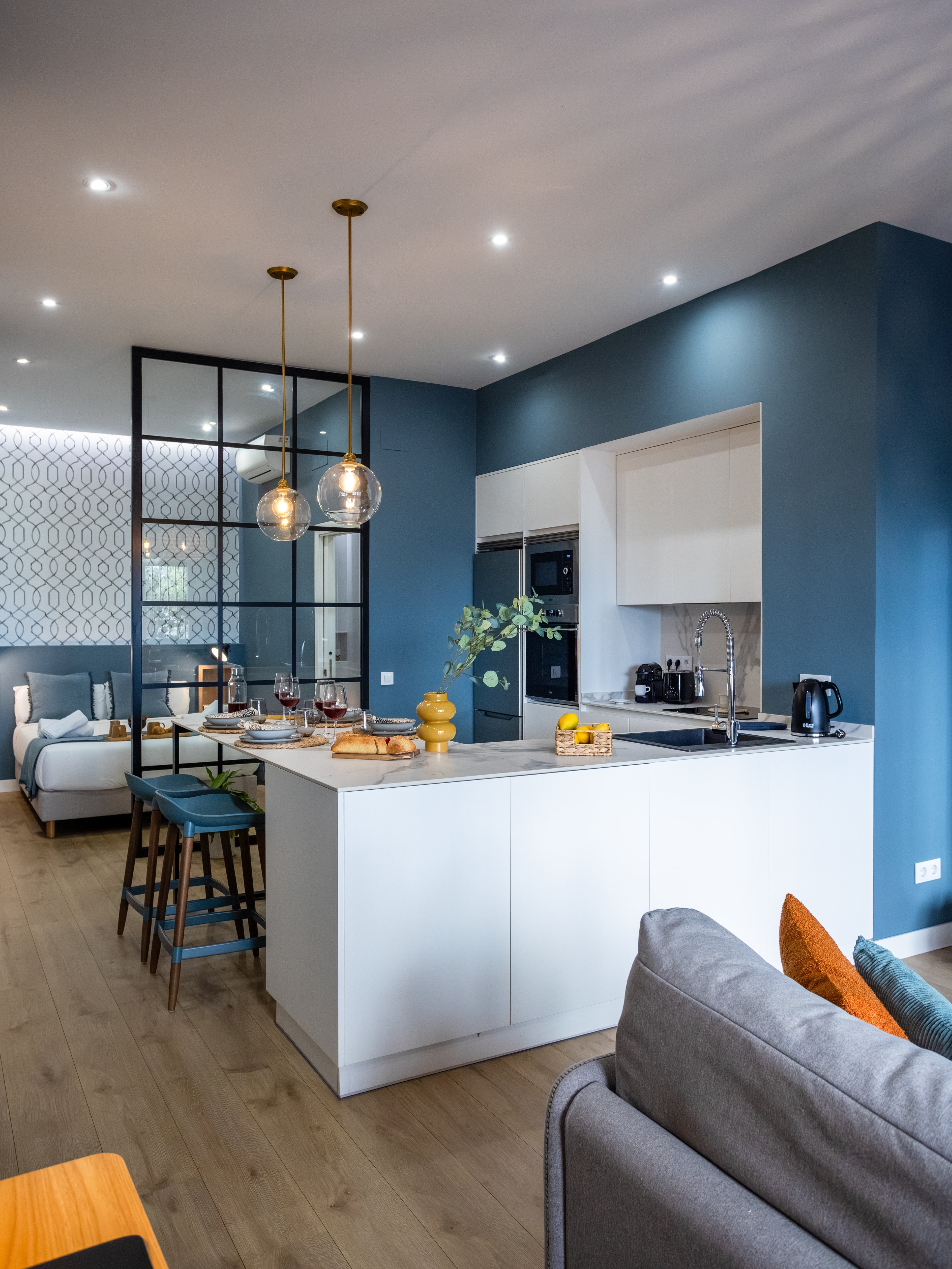 NESTIC - MENESES - Cocina Apartamento amueblado con servicios