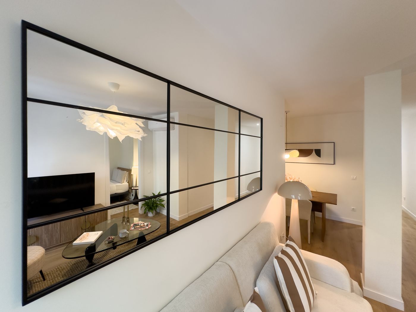 NESTIC - MURGA - Living room Furnished apartment with services