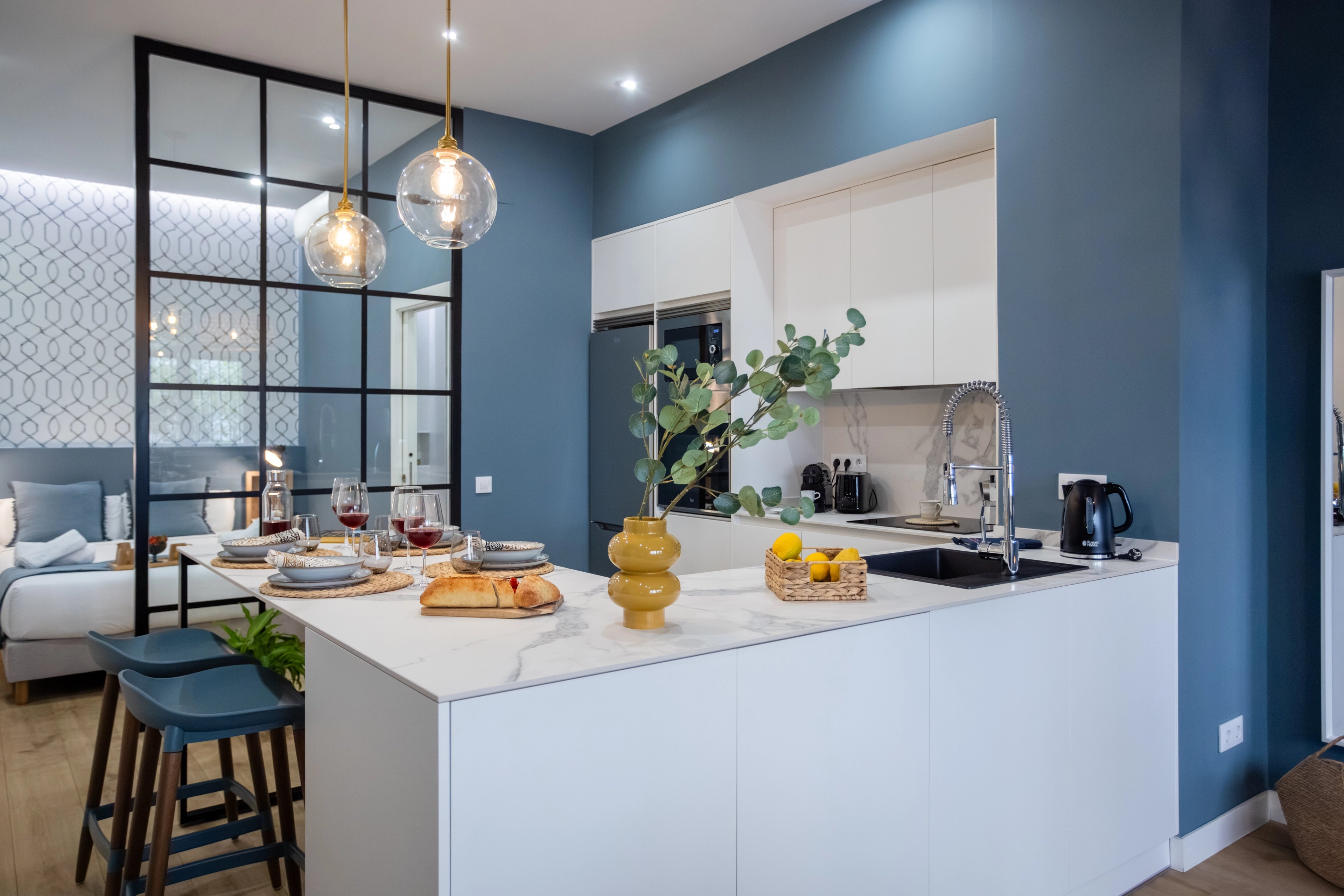 NESTIC - MENESES - Cocina Apartamento amueblado con servicios