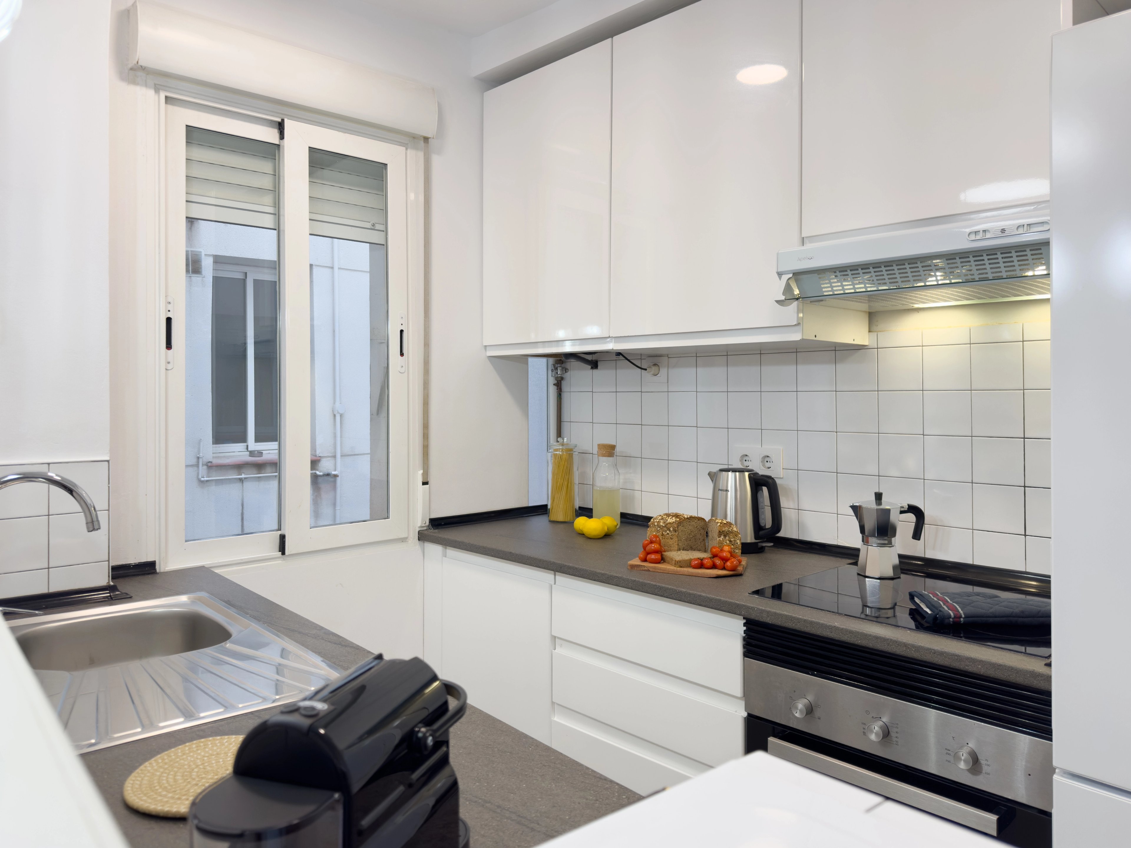 NESTIC - MERLO - Cocina Apartamento amueblado con servicios