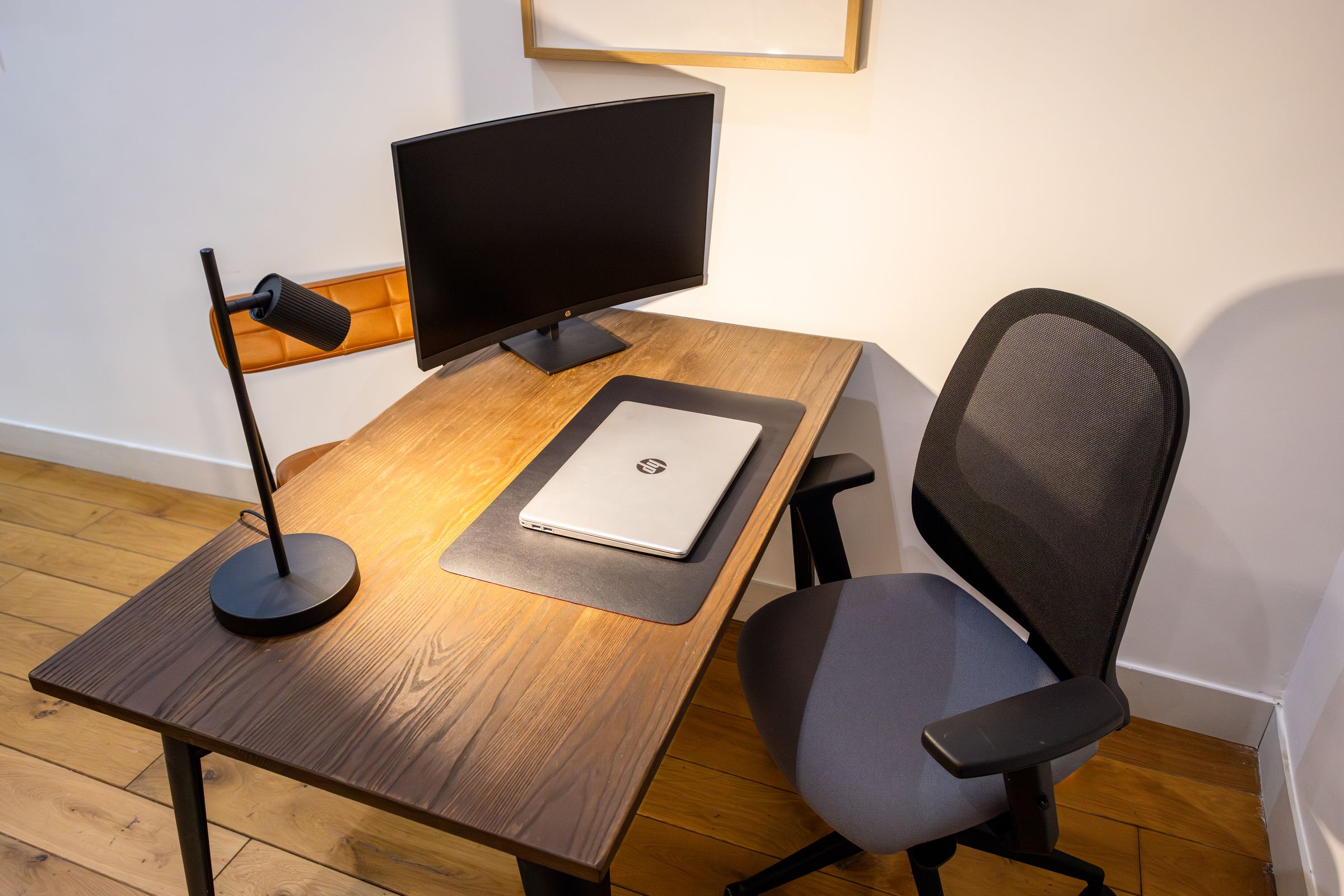 NESTIC - Mer - Office area in furnished apartment