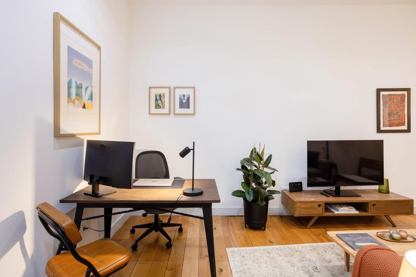 NESTIC - Mer - Office area in fursnihed apartment