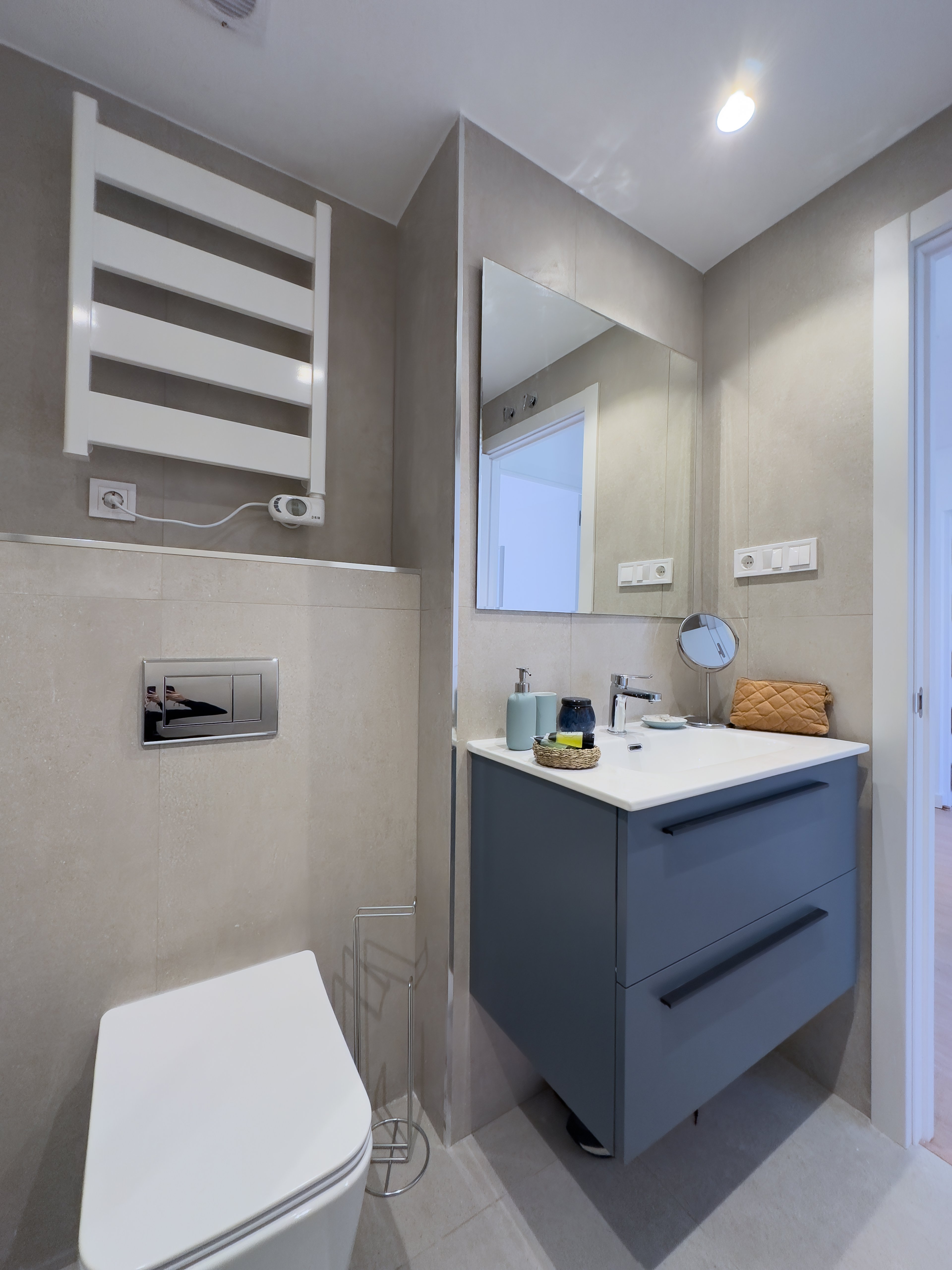 NESTIC - TINEO - Bathroom Furnished apartment with services