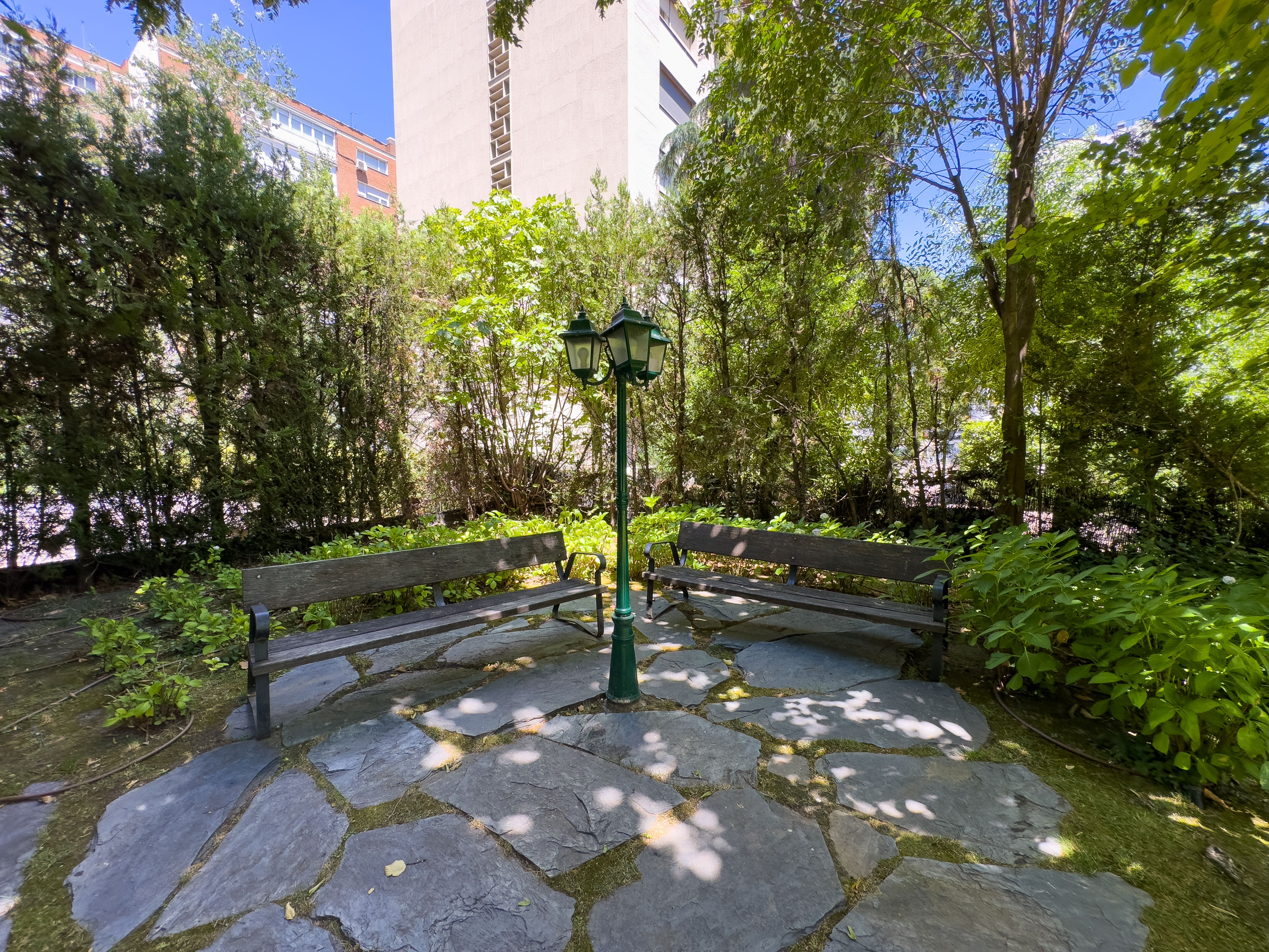 NESTIC - DARIEN - Jardín apartamento amueblado