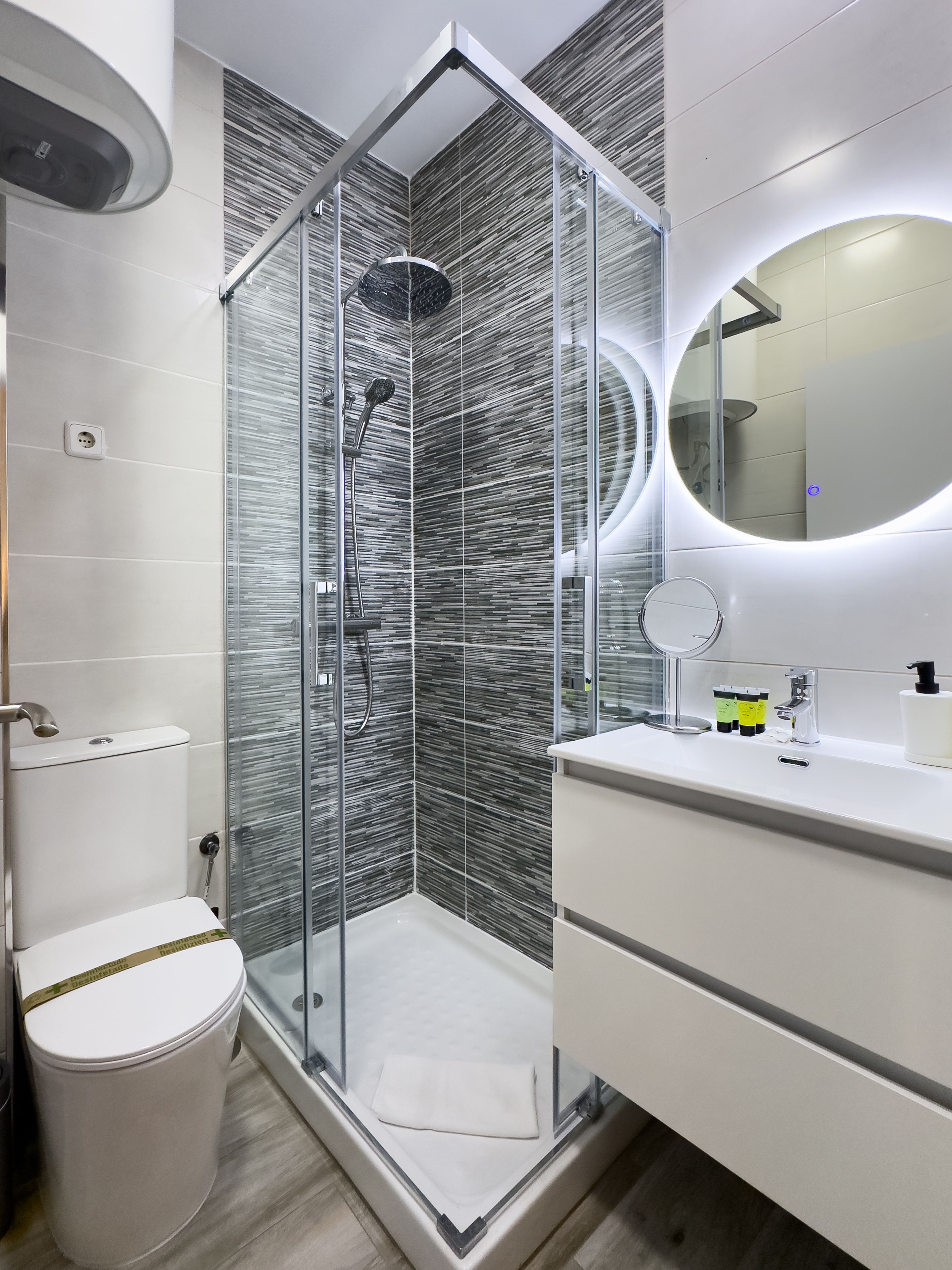 NESTIC - BAYEU - Baño Apartamento amueblado con servicios