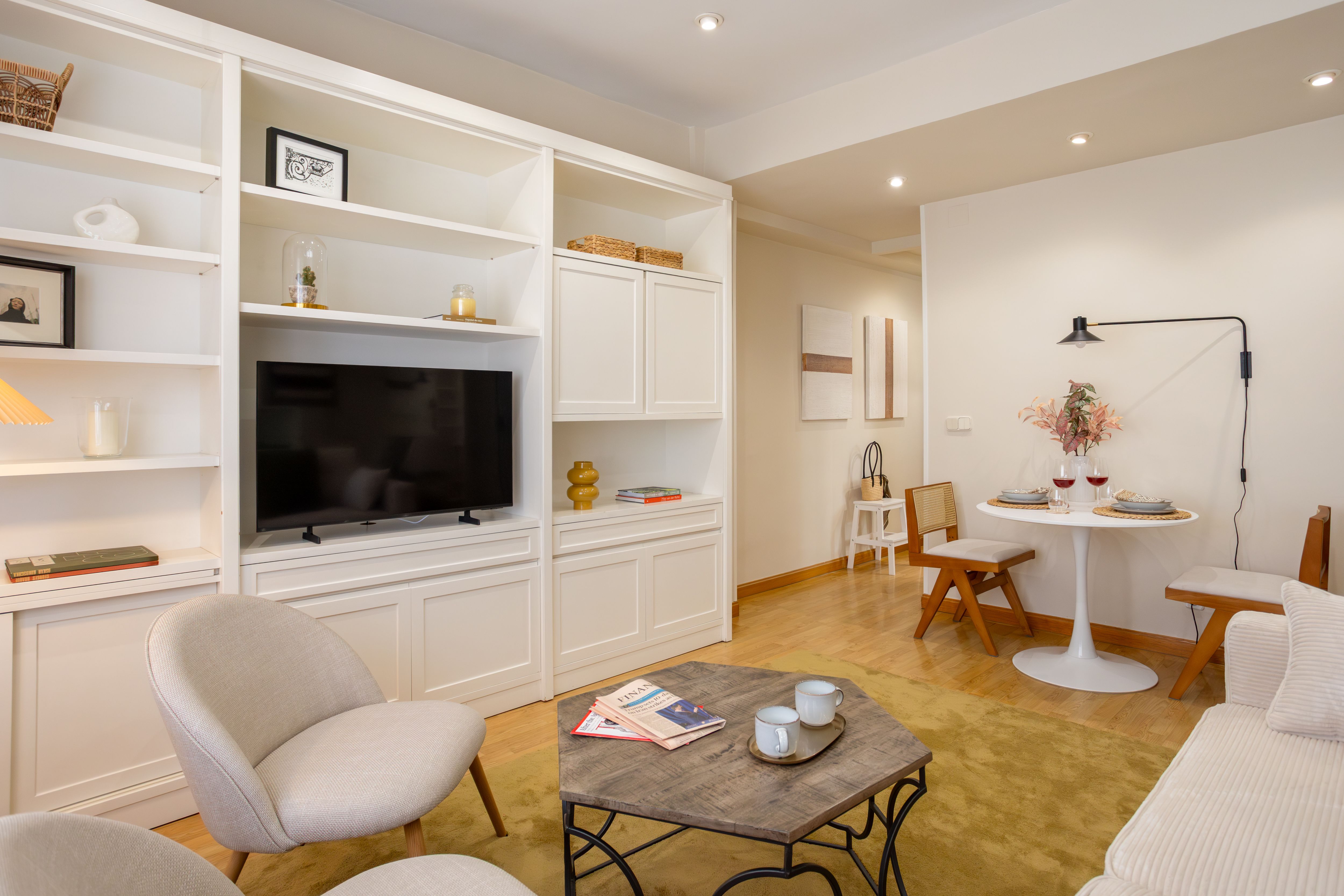 NESTIC - ALCAÑICES - Salón Apartamento amueblado con servicios