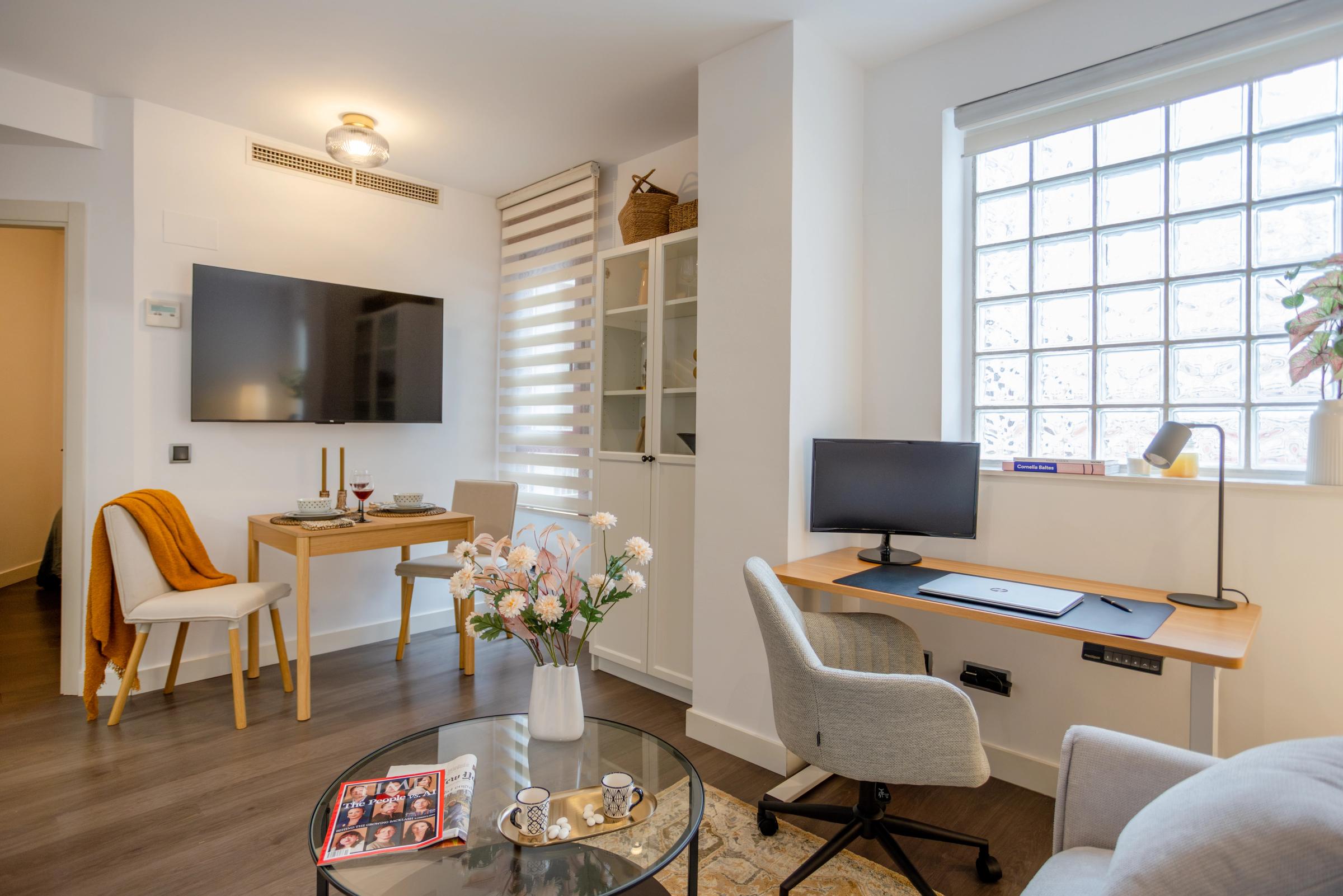 NESTIC - BERIAIN - Living room Furnished apartment with services