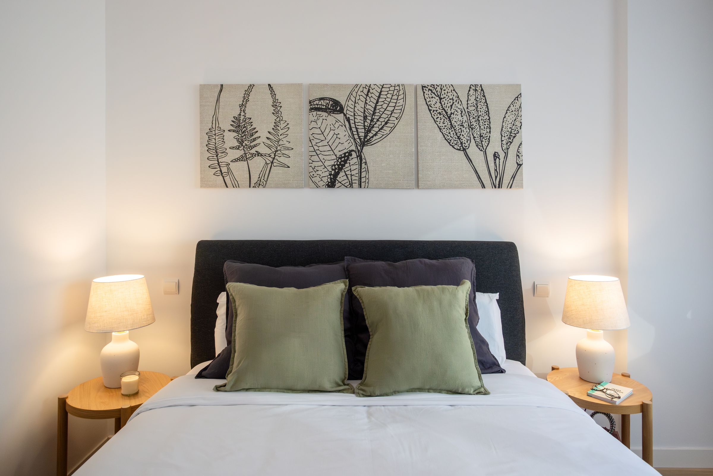 NESTIC - AURIA - Main bedroom furnished apartment