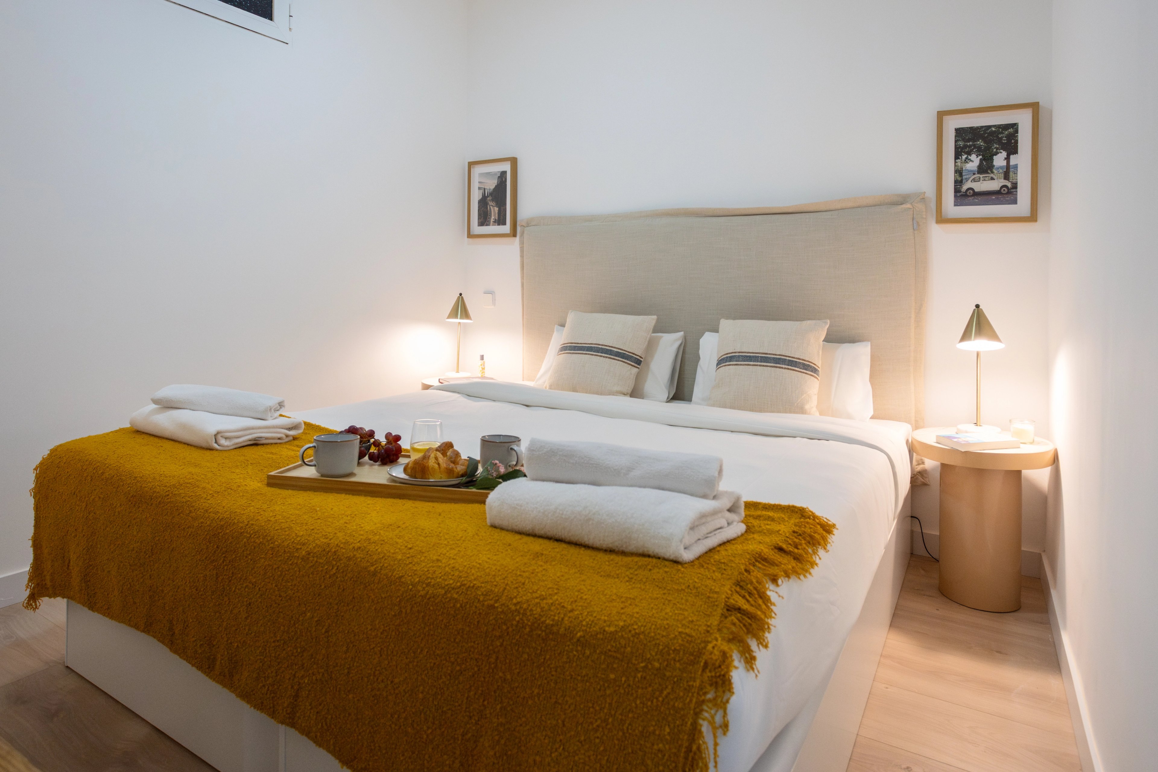 NESTIC - BAYEU - Dormitorio Apartamento amueblado con servicios