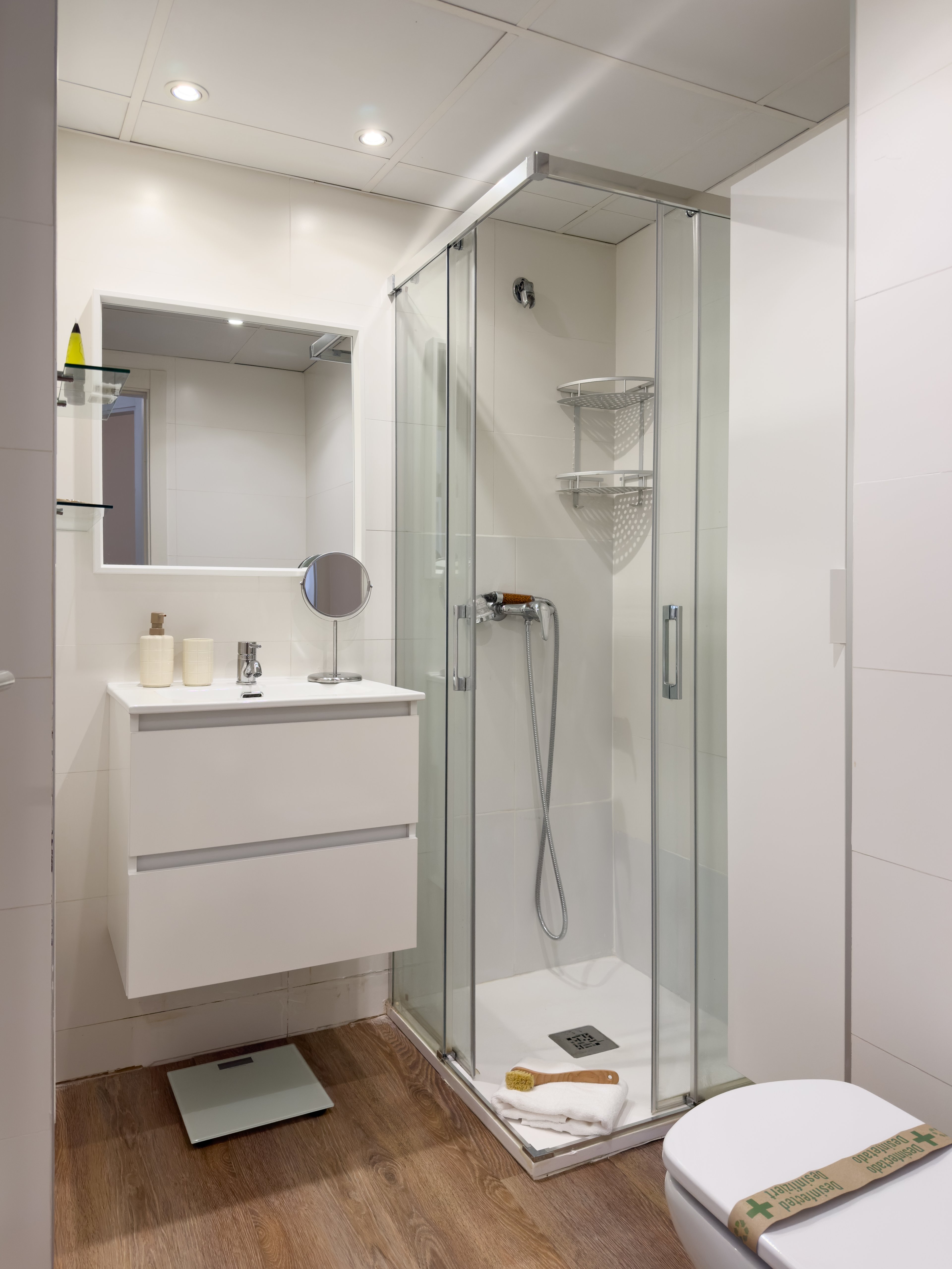 NESTIC - BERIAIN - Baño Apartamento amueblado con servicios