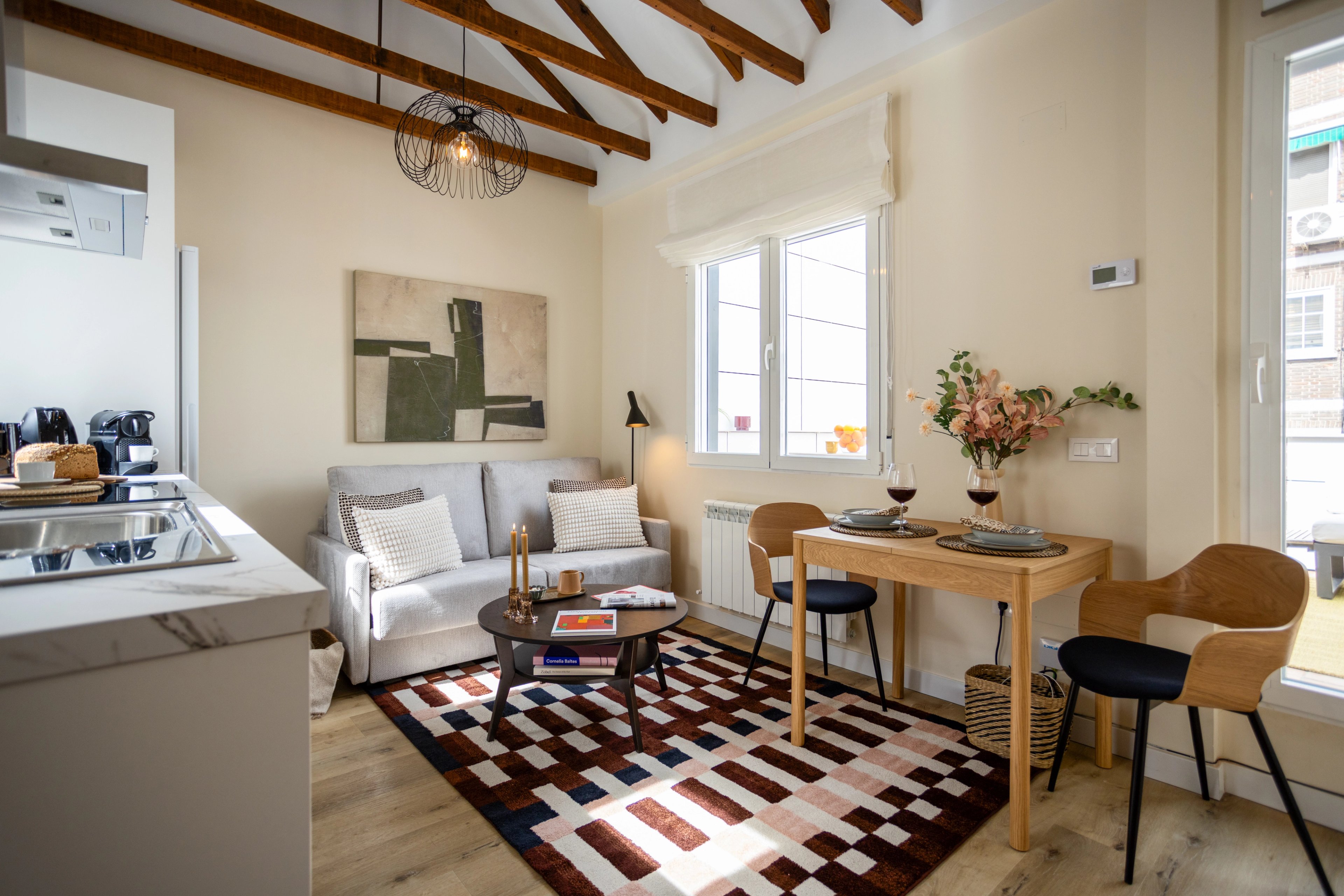 NESTIC - MORETO -  Living room Furnished apartment with services
