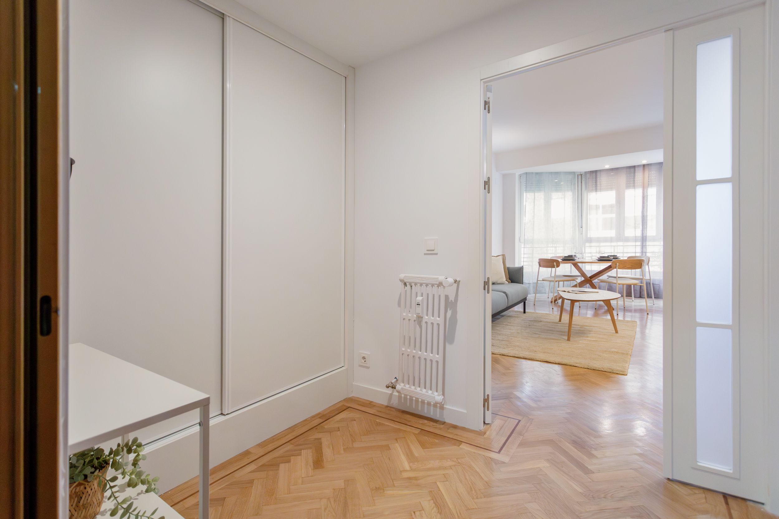 NESTIC - CLARAVAL - Entrada apartamento amueblado con servicios
