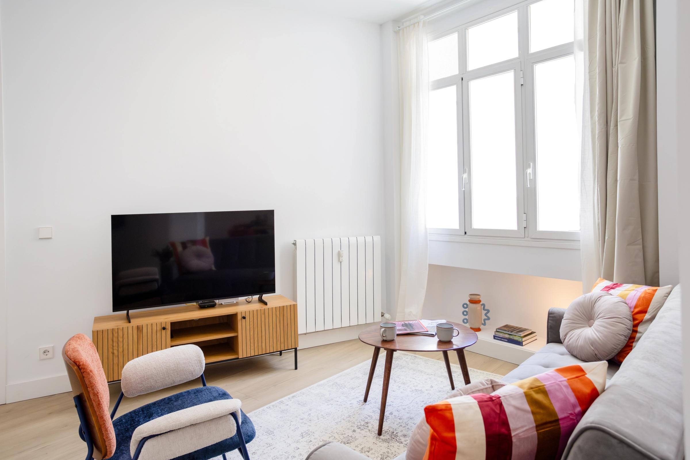 NESTIC - ACLA - Living room fully furnished apartment