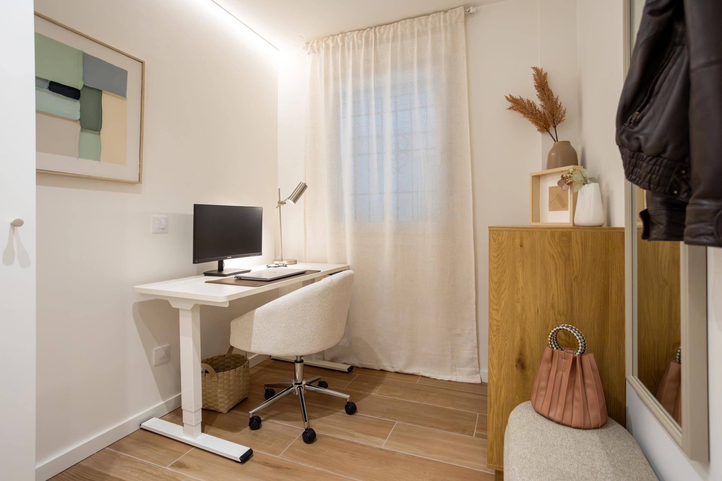 NESTIC - BELLIDO - Office room furnished apartment with services