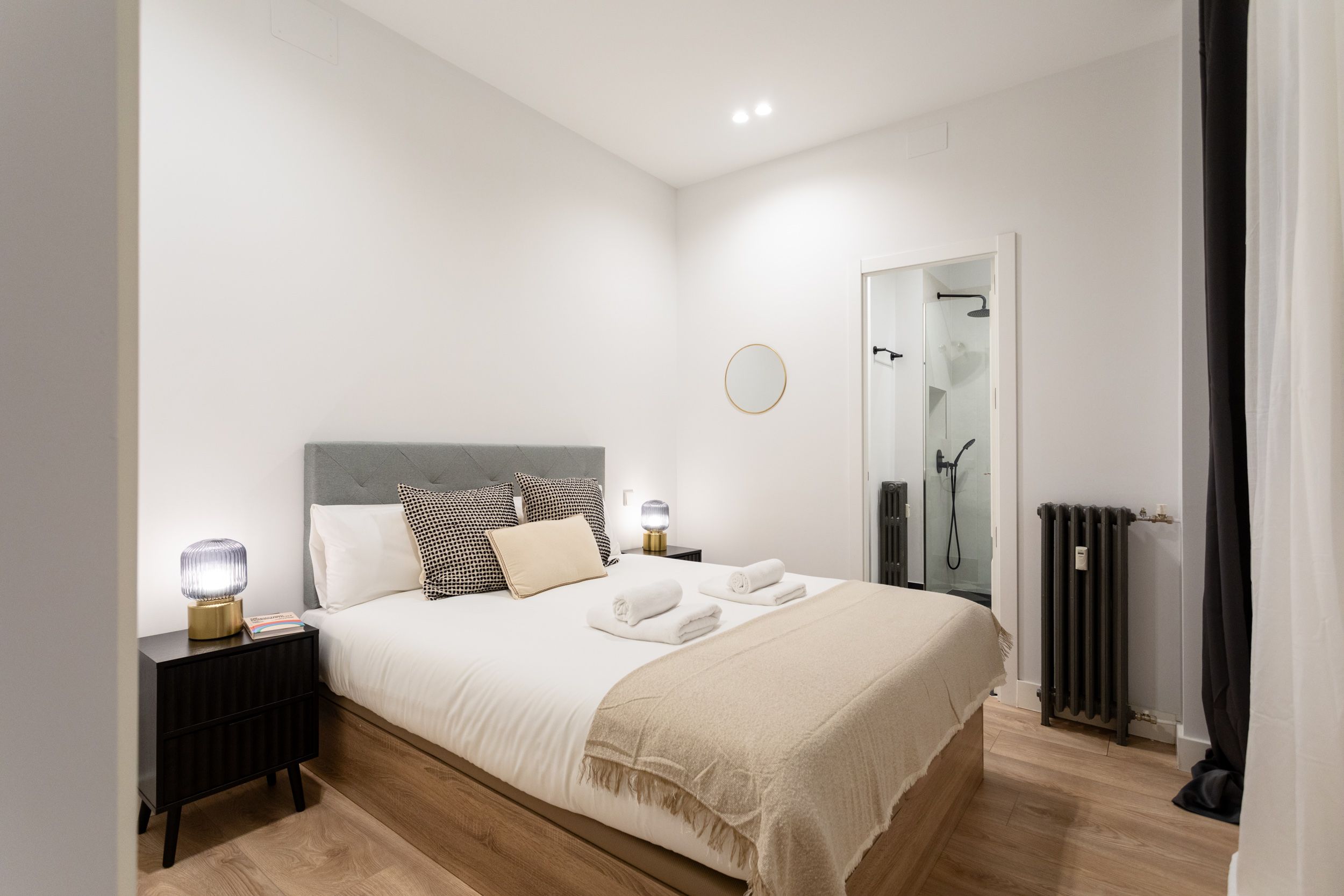 NESTIC - MENINA - Dormitorio apartamento amueblado con servicios