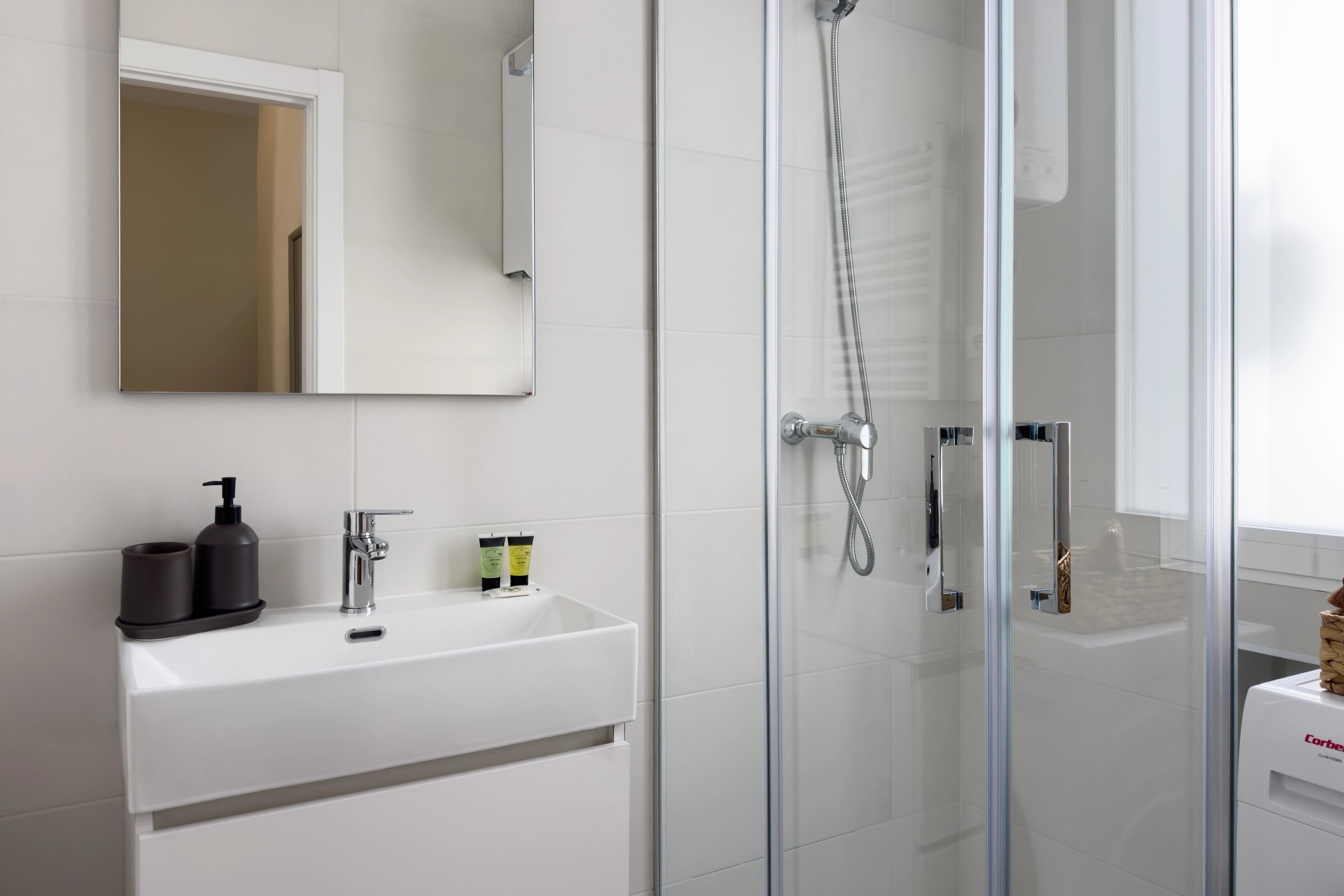 NESTIC - MORETO - Bathroom Furnished apartment with services