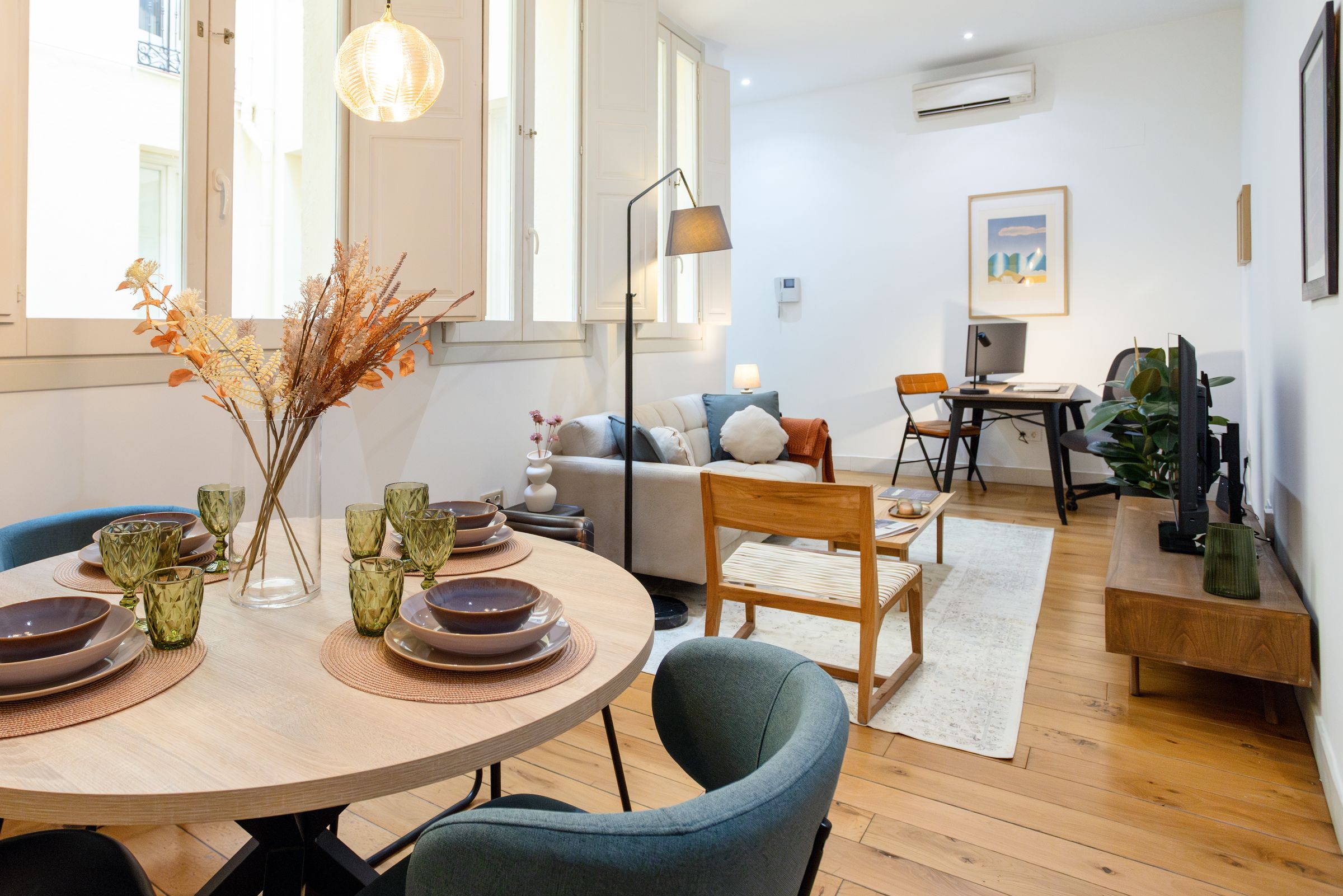 NESTIC - Mer - Dining room furnished apartment