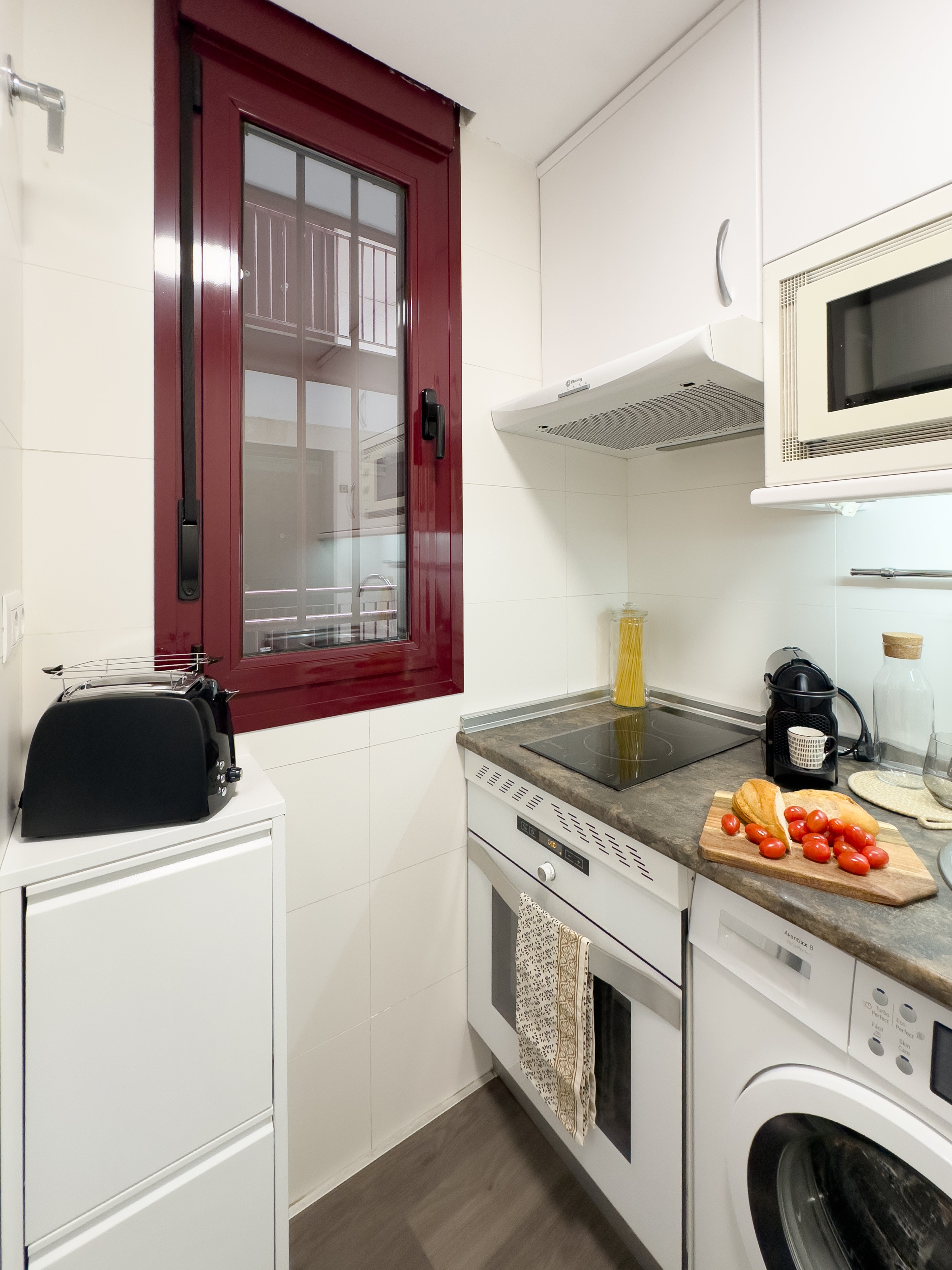 NESTIC - BERIAIN - Cocina Apartamento amueblado con servicios
