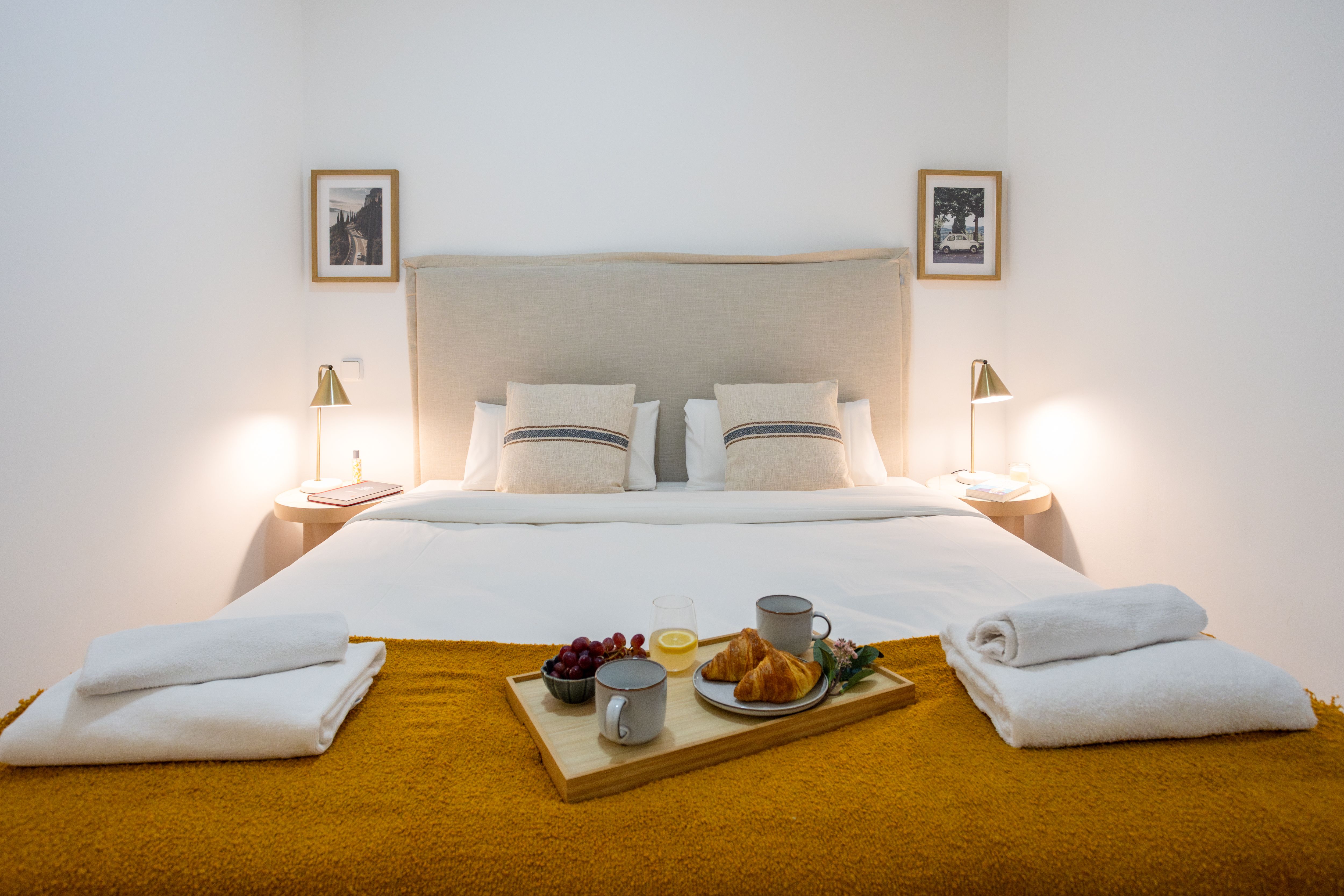 NESTIC - BAYEU - Dormitorio Apartamento amueblado con servicios