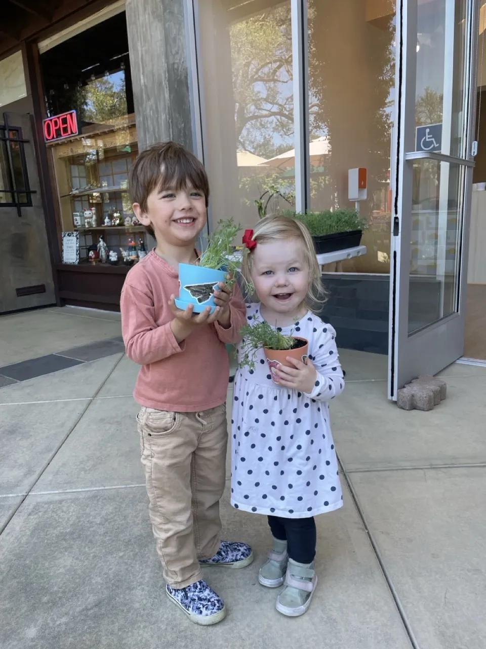 pk_planting_siblings